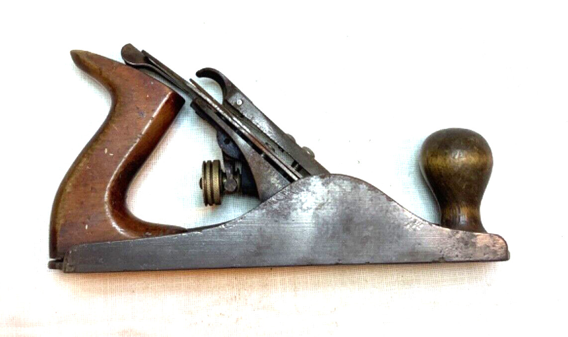 Undranded 9" woodworking plane with corrugated sole