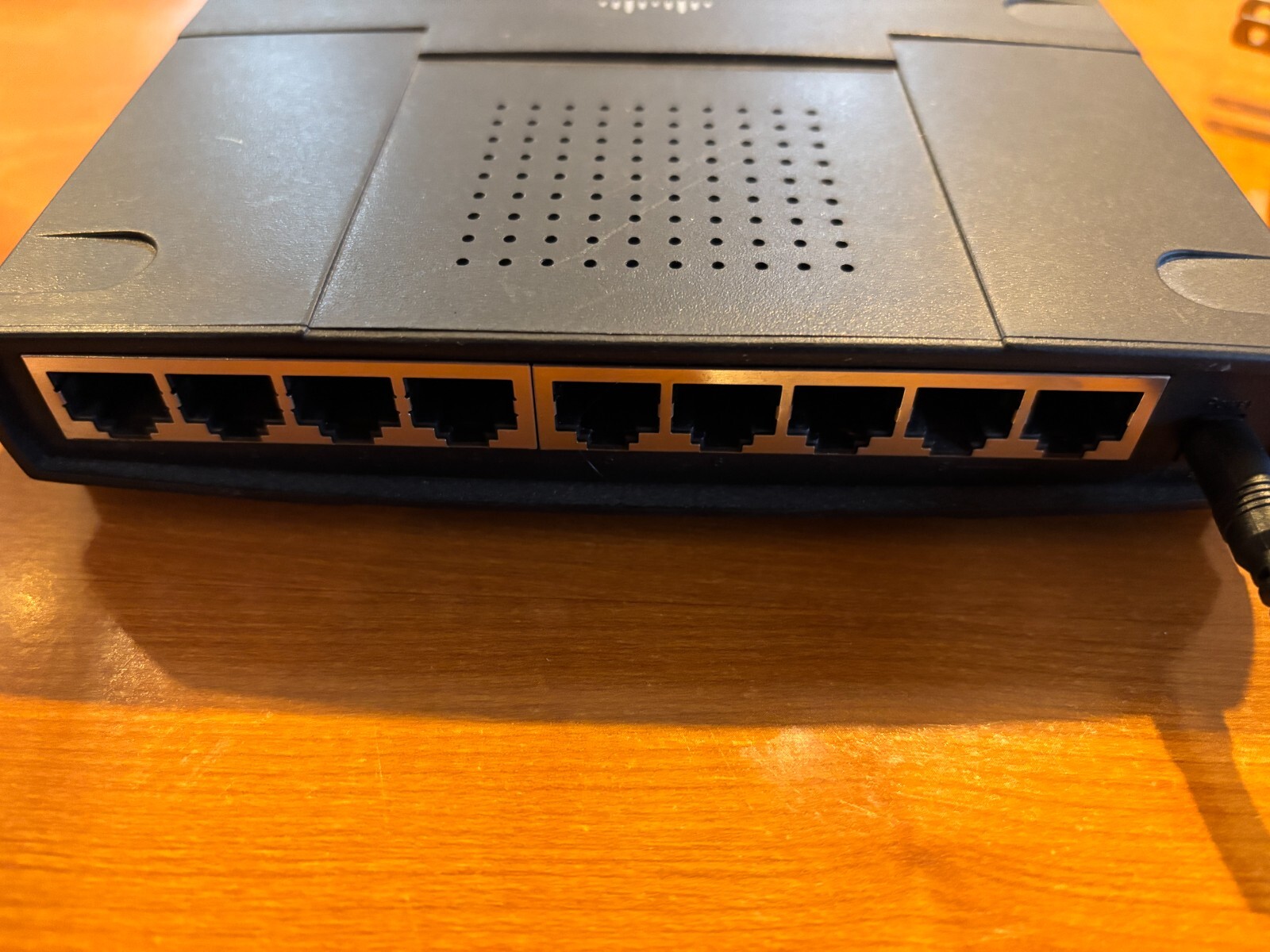 Cisco Linksys EZXS88W ver.3.4 10/100 8-Port EtherFast Workgroup Switch w/Adapter