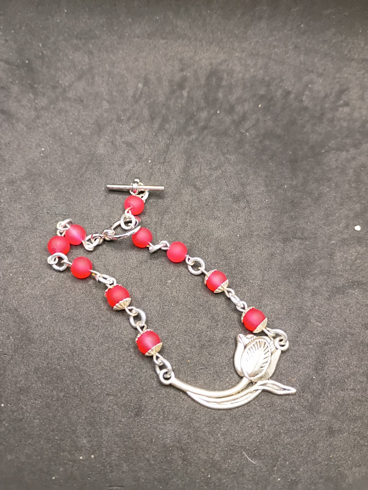 artisan handmade pink beaded silver tone tulip bracelet
