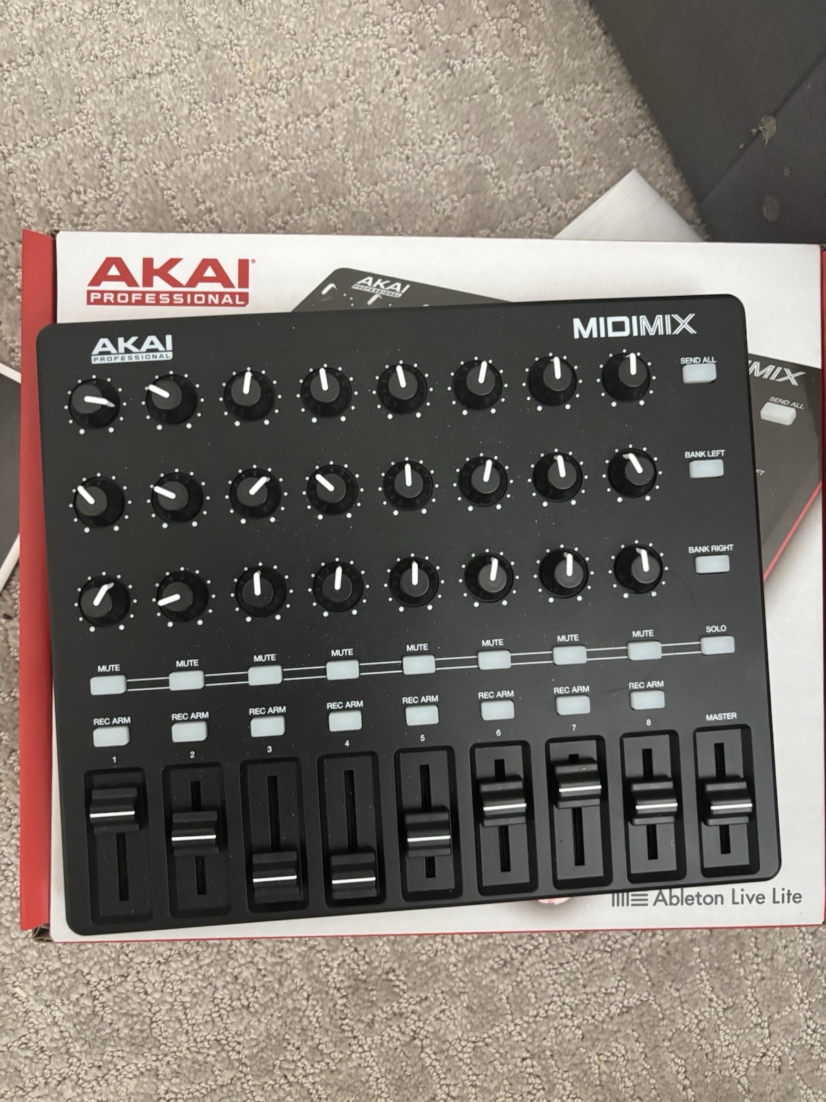 Akai MIDIMIX USB MIDI Controller - Black