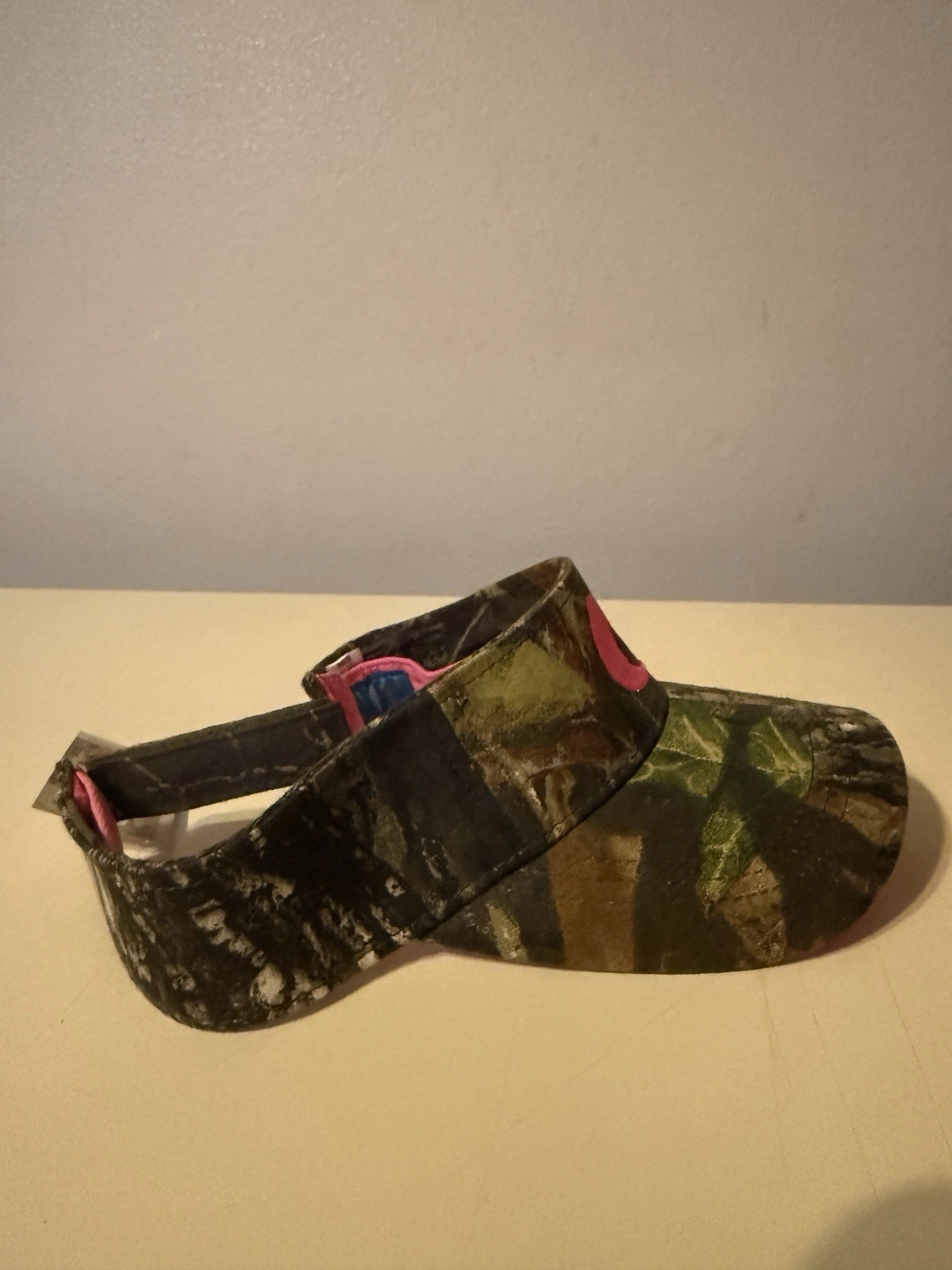 DISCONTINUED Costa Mossy Oak Camo Visor Womens A15