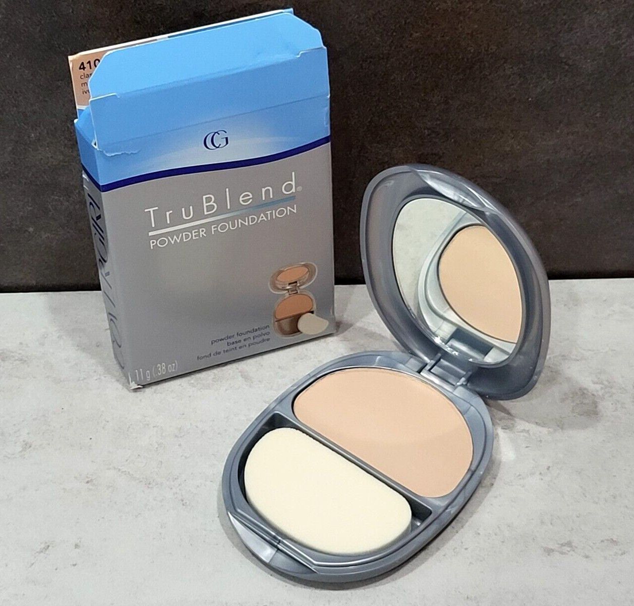 CoverGirl TruBlend powder foundation 410 Classic Ivory, full size nib