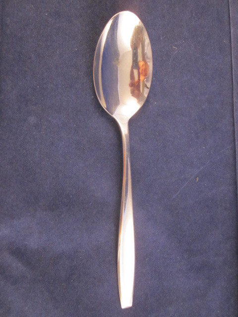 International New Dawn Stainless Flatware Place / Oval Soup Spoon MARKED