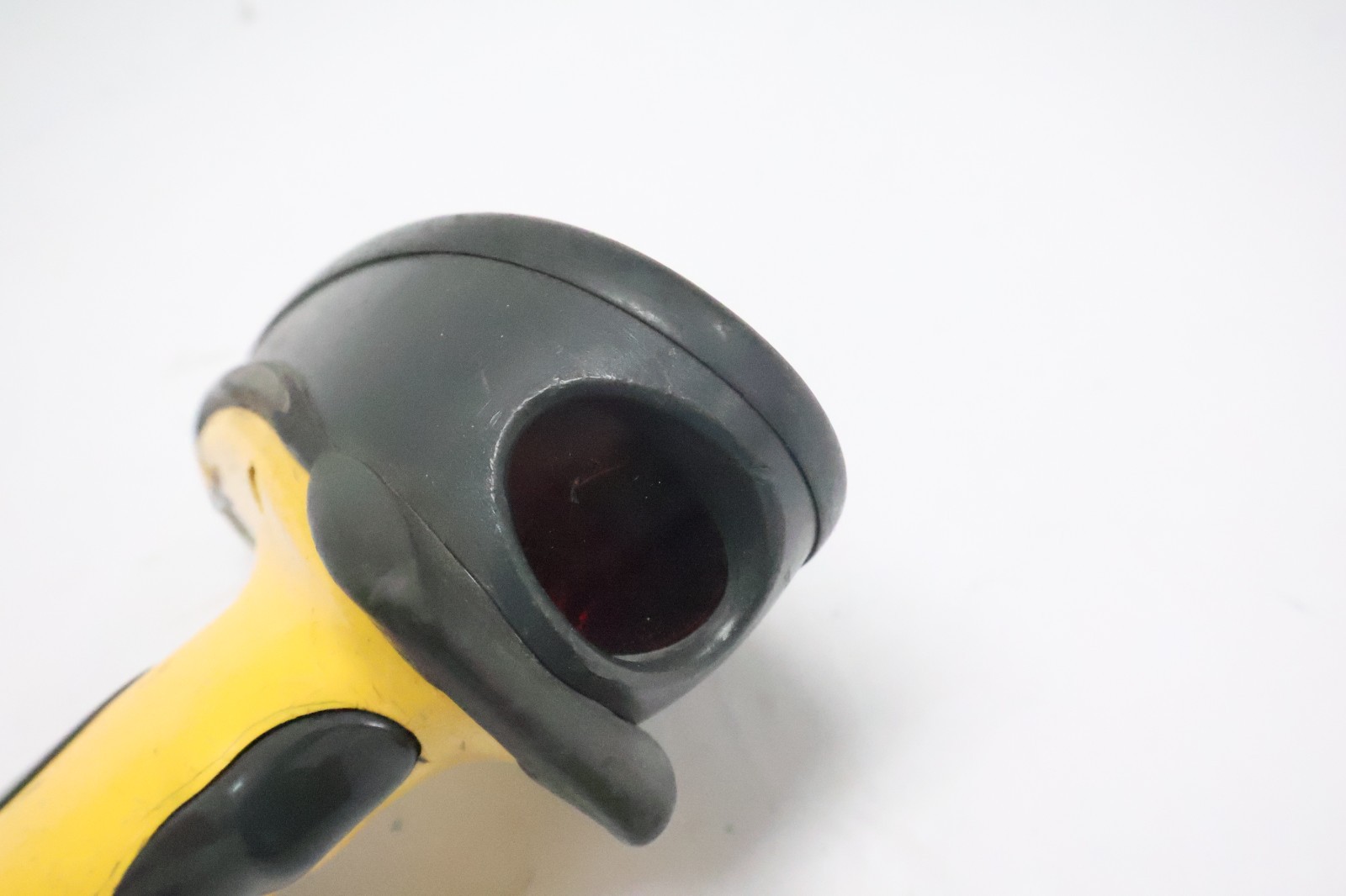 Symbol Phaser P302FZY-I000 Handheld Barcode Scanner with Connection Cord (READ!)