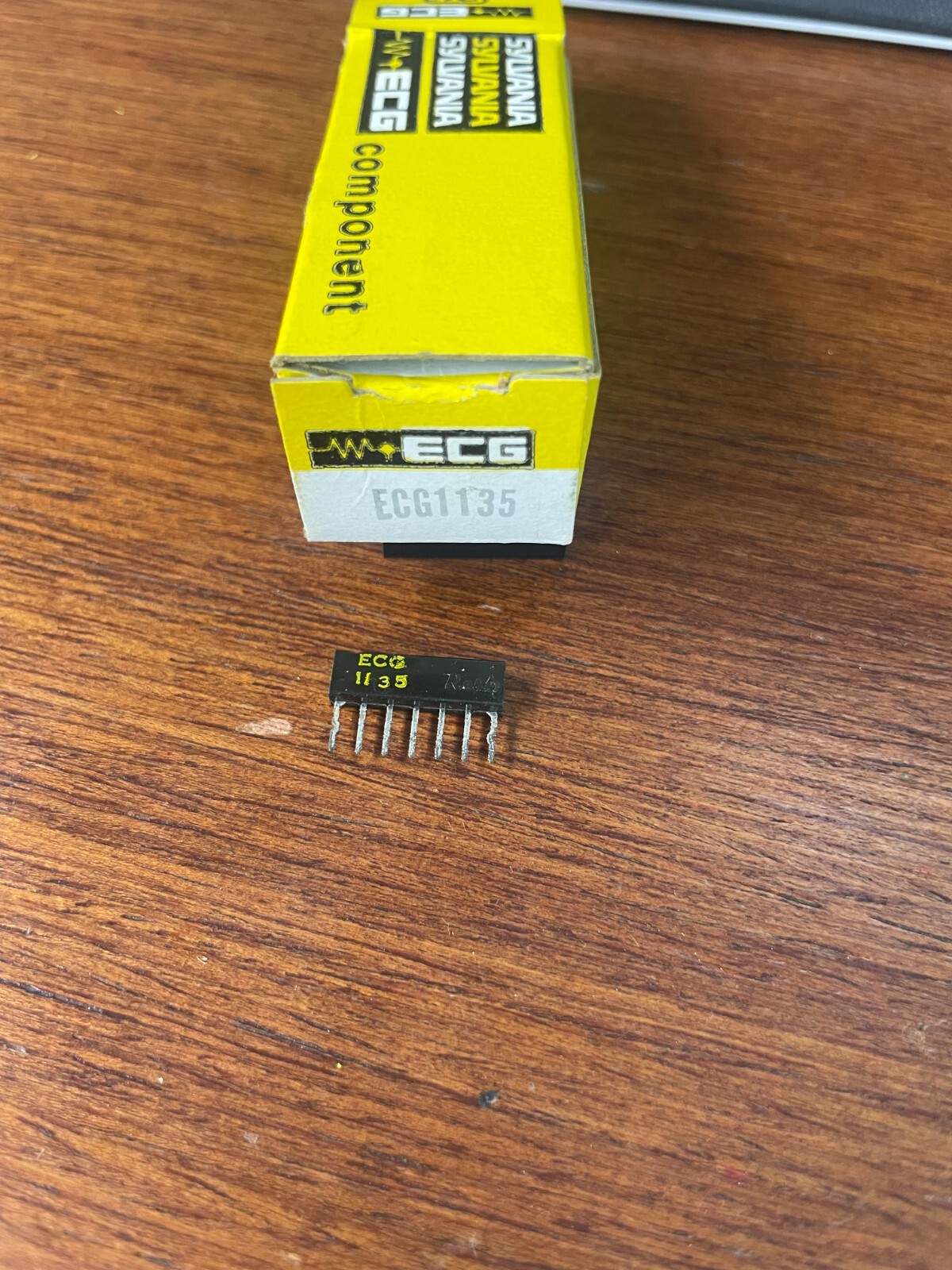 ECG1135 Sylvania Integrated Circuit