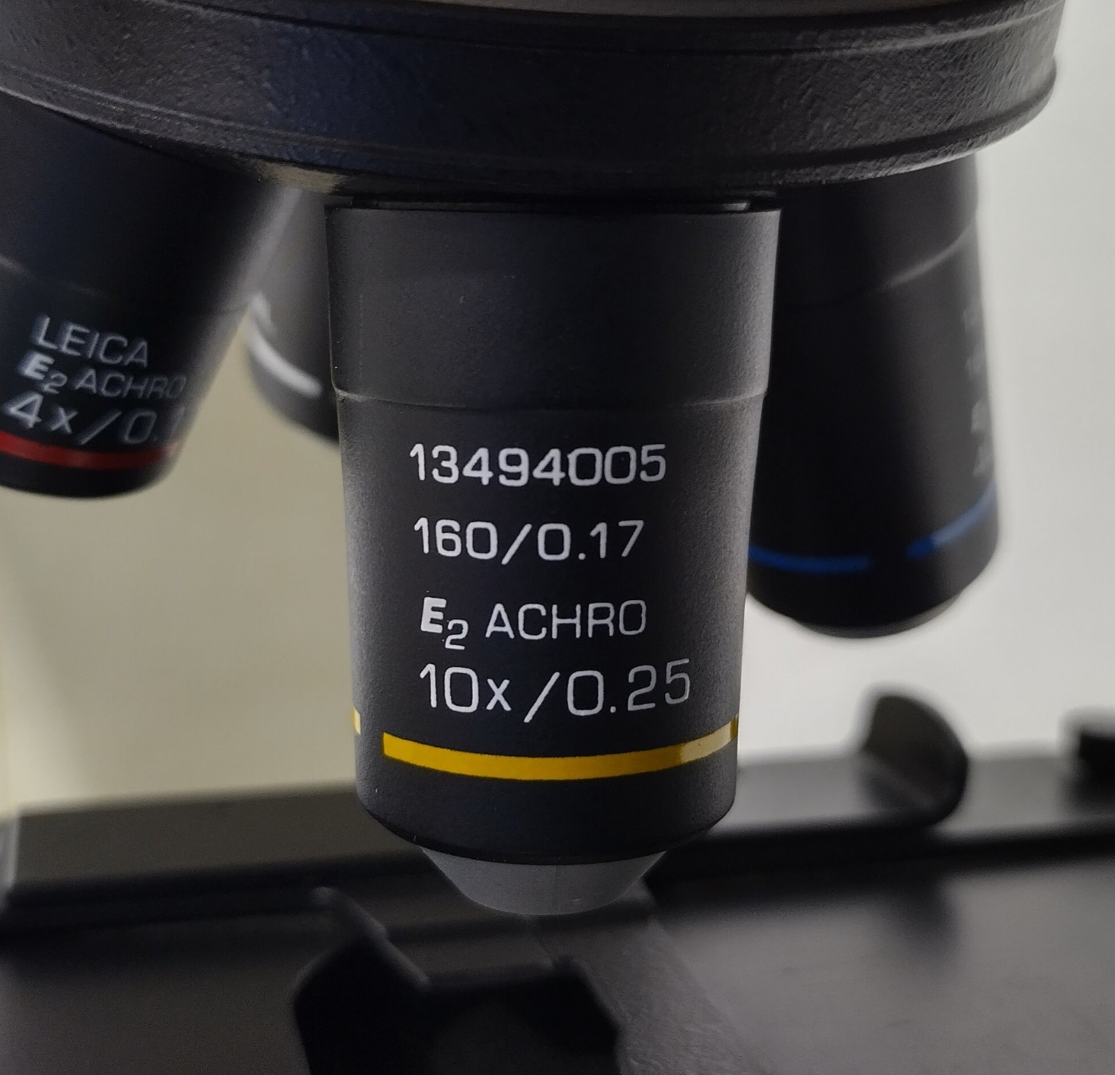 Leica CME Binocular Compound Microscope with 4 Objectives No Eyepieces/Condenser