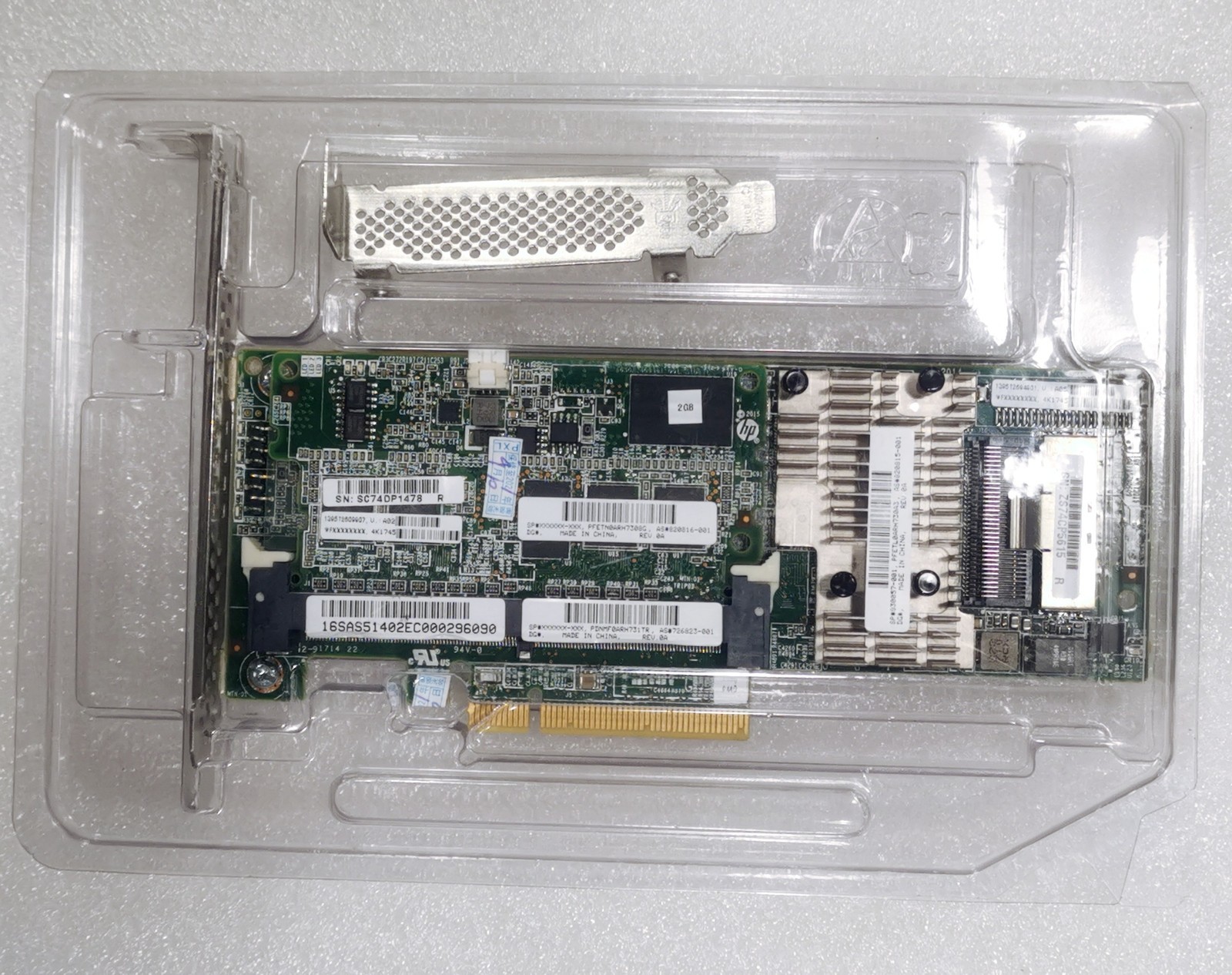726821-B21 HP Controller Smart Array 12GBSAS 726823-001 P440 2GB FBWC 749797-001