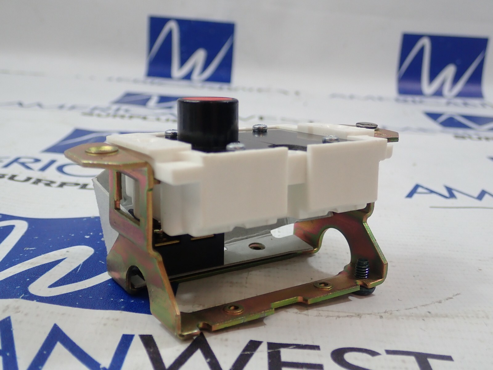 NEW Square D 9001BFB107 Control Station