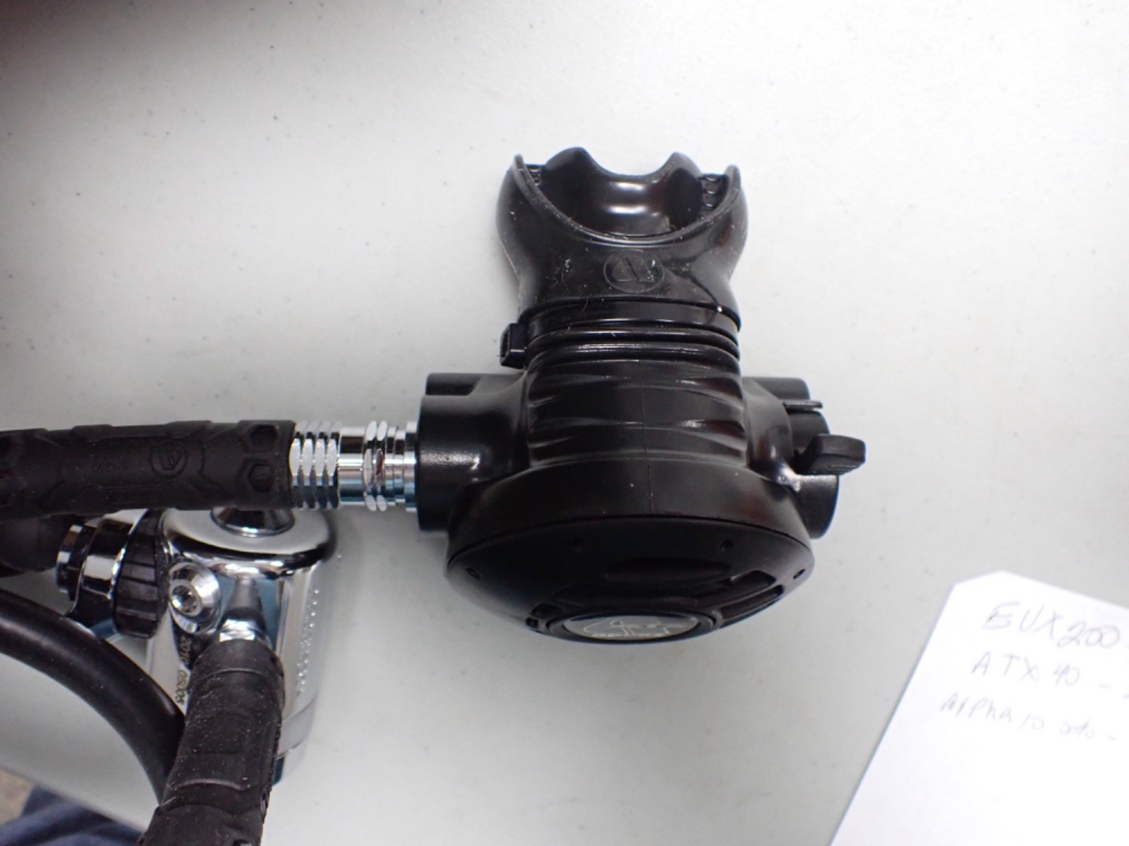 Apeks ATX 40 Regulator, Yoke New