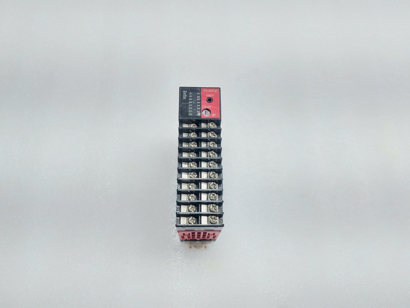 Fuji Electric pumeryy1-0b072 Temperature Controller