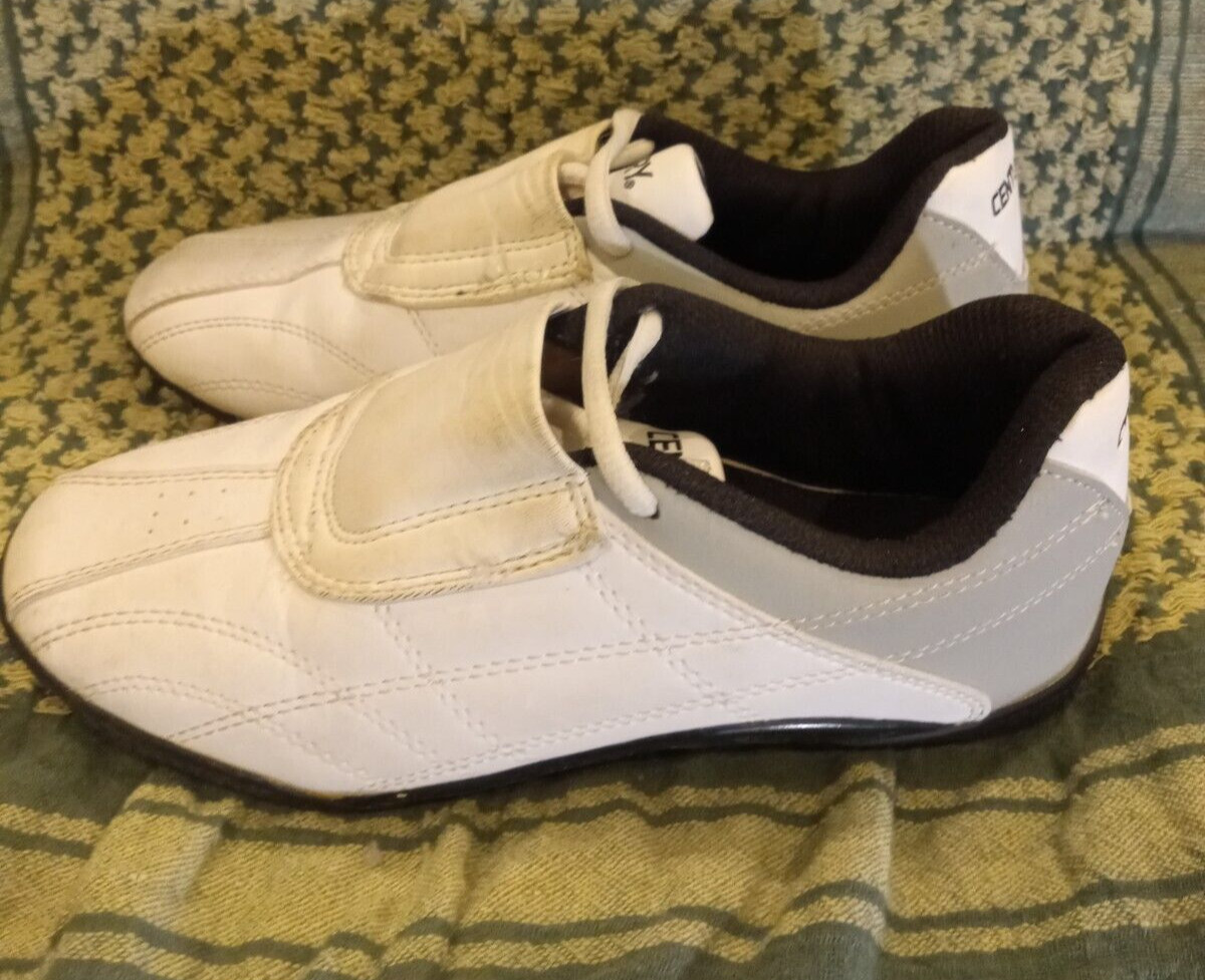 Century Lightfoot Shoes Martial Arts Taekwondo Shoes Kids Size 3.5       F