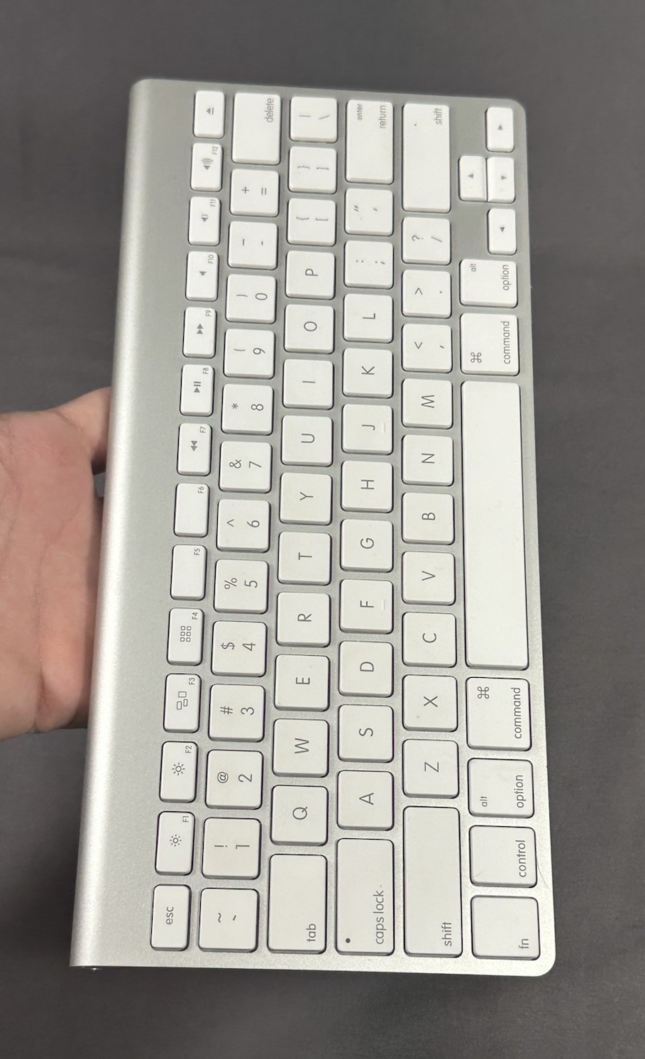 GENUINE Apple Wireless Bluetooth Keyboard A1314 Mac Aluminium CLEAN