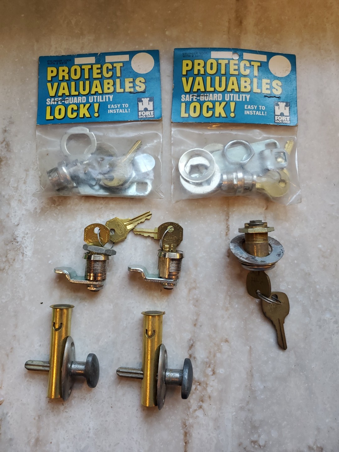 MIXED LOT OF 7 CABINET DOOR LOCKS - Corbin - Fort Lock, Privacy Bolts, Some New