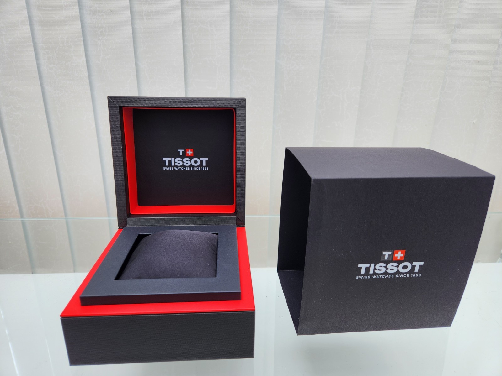 100% GENUINE ORIGINAL TISSOT WATCH BOX  EMPTY WITH OUTER SLEEVE