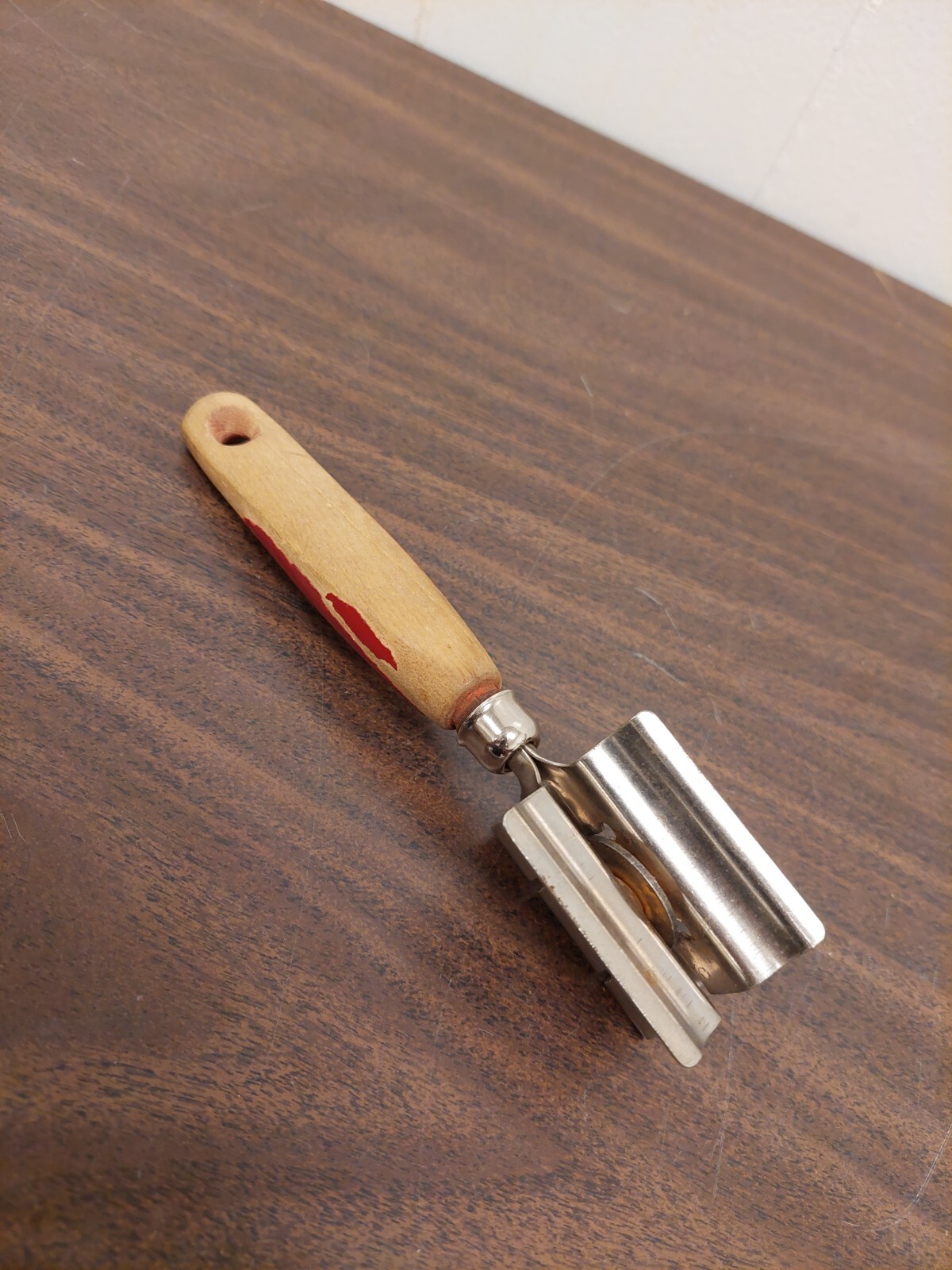 Vintage Ekco A&J Metal Knife Sharpener Pull-Through Red Wood Handle