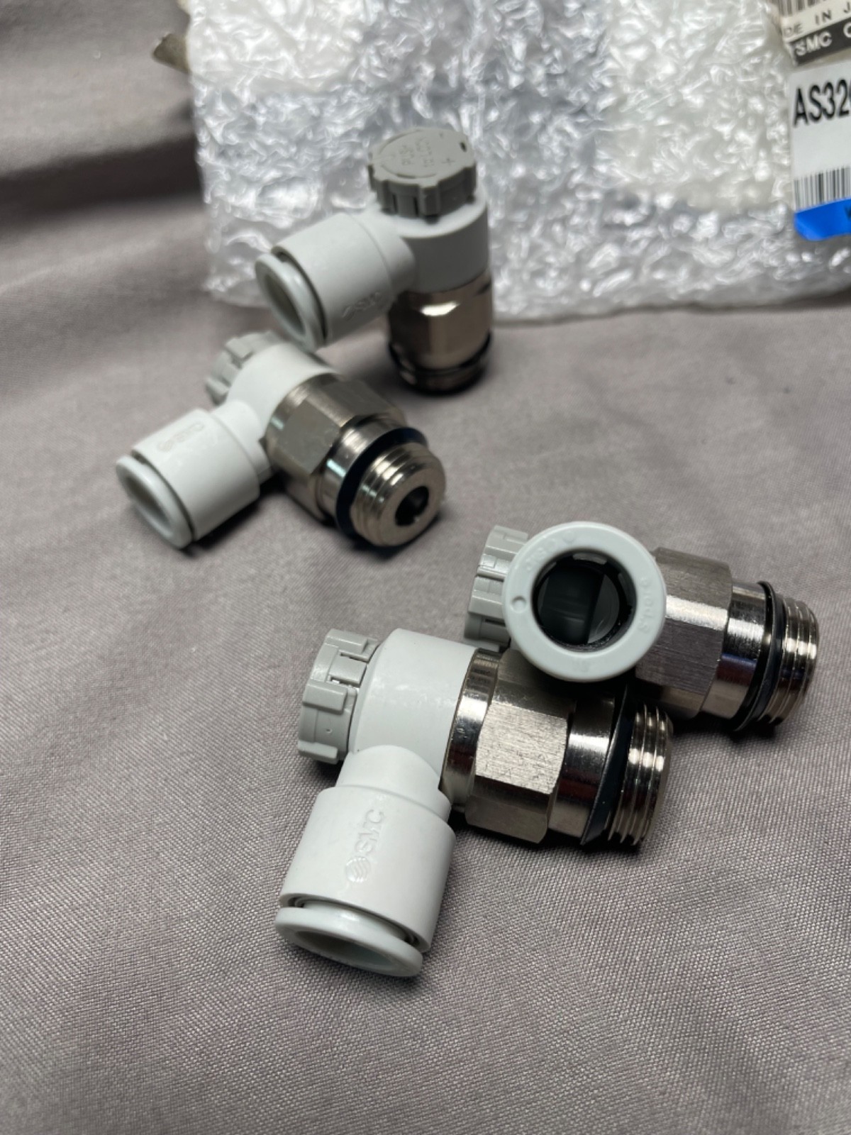 NEW SMC AS3201F-U03-10A UNIFIT Adj. Flow Contr 8mm Tube Quick Conn to 3/8npt 90°
