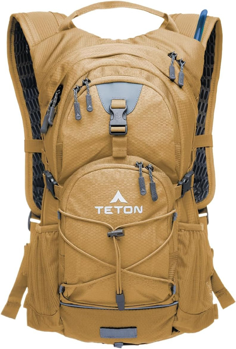 22L Oasis/Trailrunner Hydration Backpack– Lightweight Water Pack with 2L Bladder
