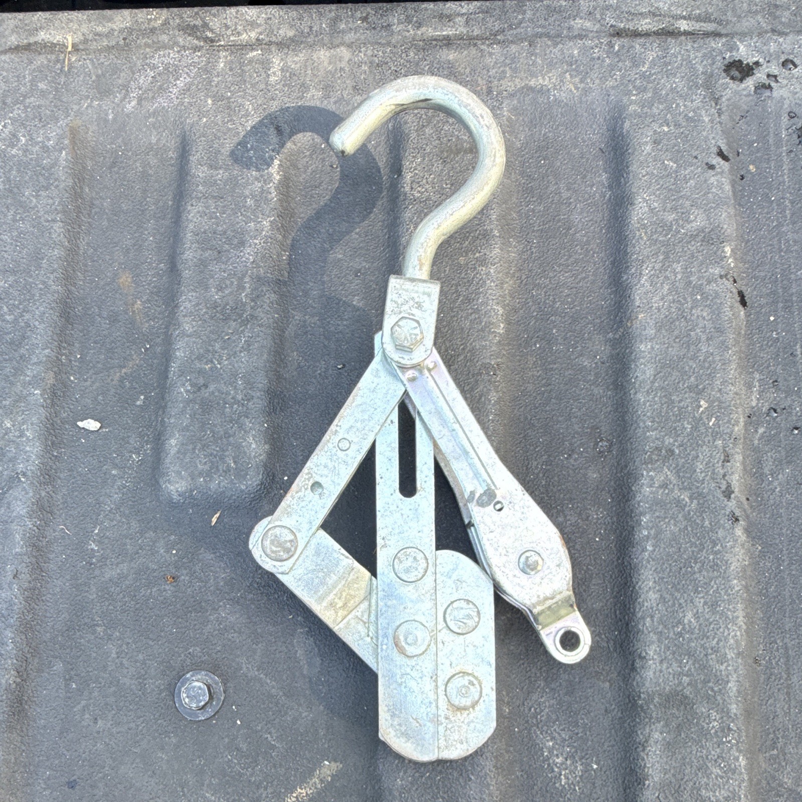 Buffalo 105 Metal Cable Puller Grip Pulling Tool w/ Hook, Silver Sheath