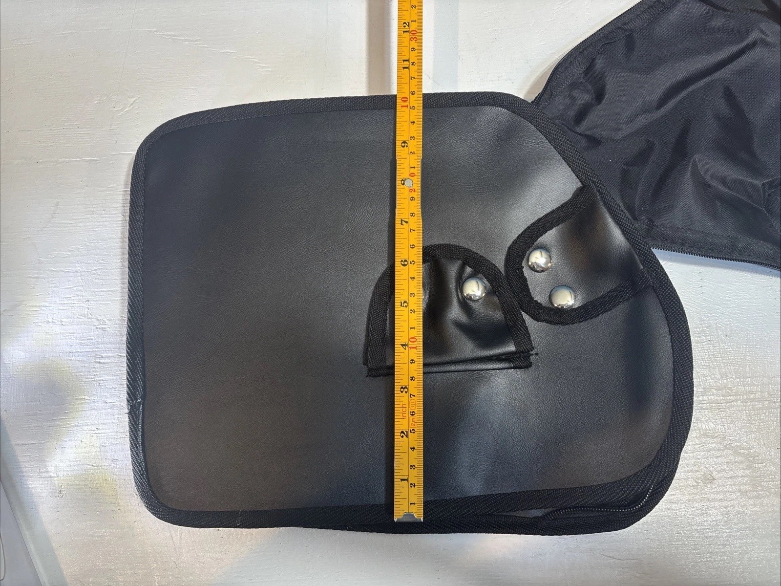 Replacement storage bag for a 3-wheel rollator walker.