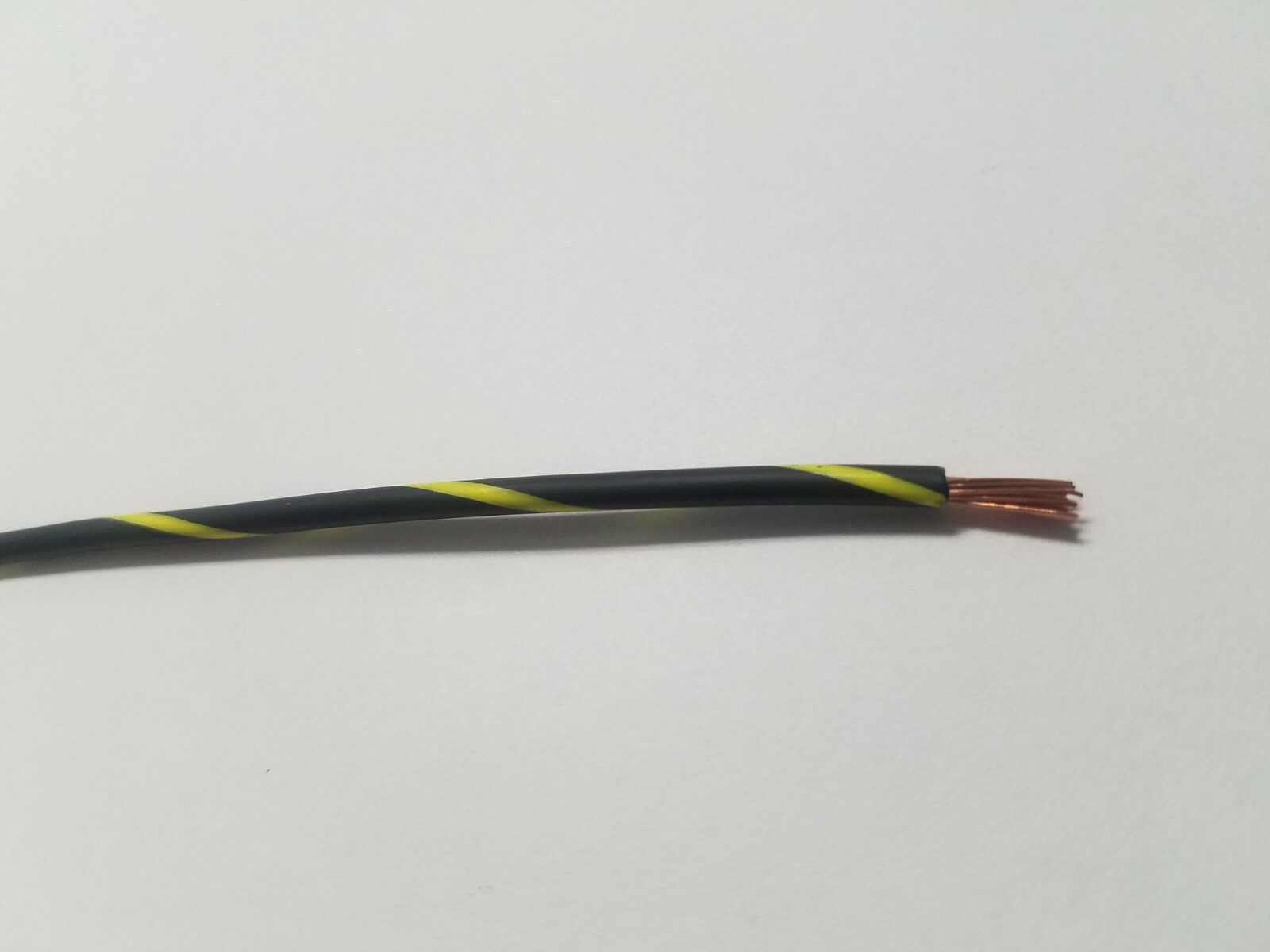 14 AWG GAUGE GXL AUTOMOTIVE HIGH TEMP COPPER WIRE - 25 FT BLACK / YELLOW  STRIPE