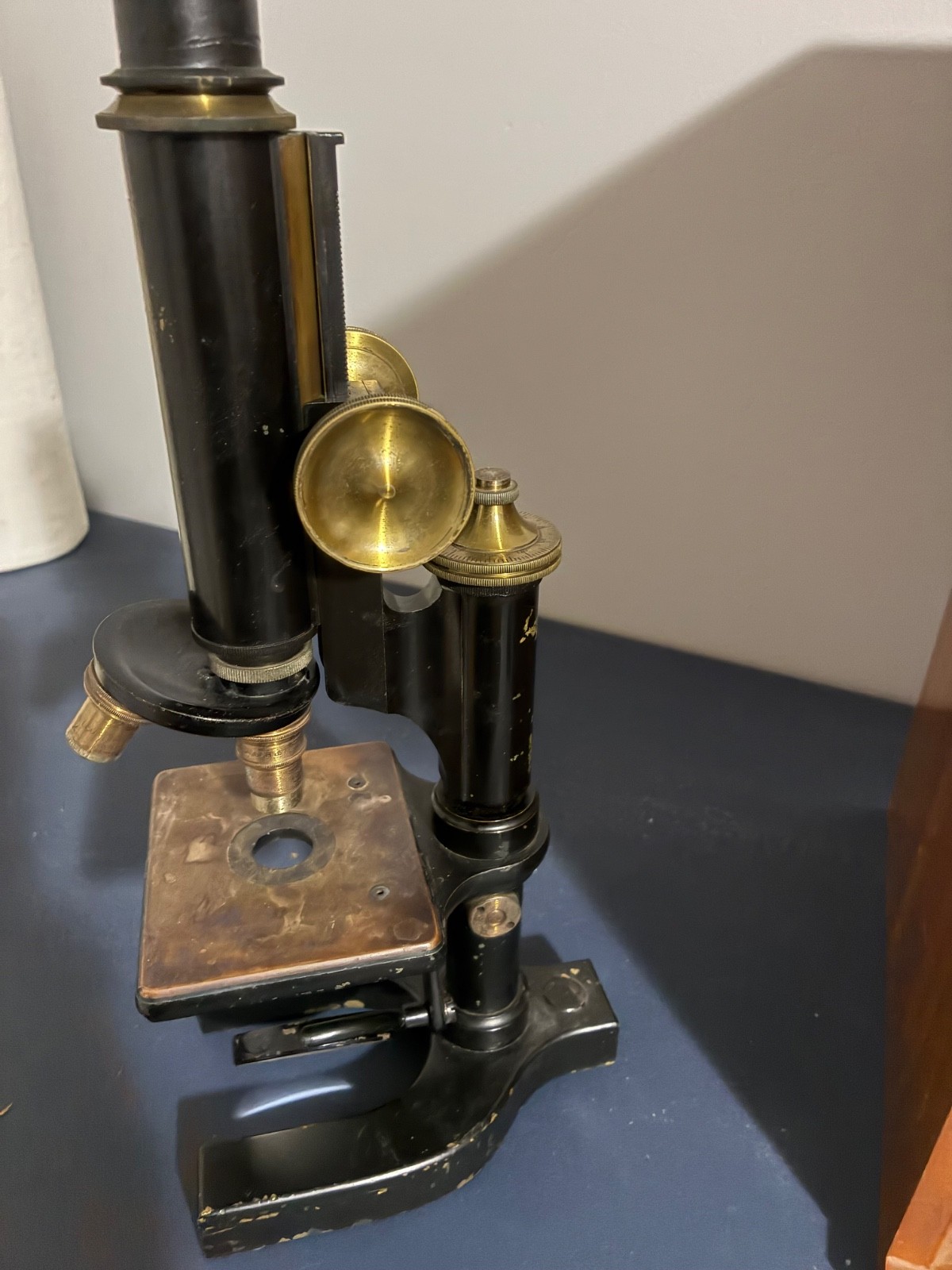 Antique black & brass Welch Brass Microscope w/ Wood Box
