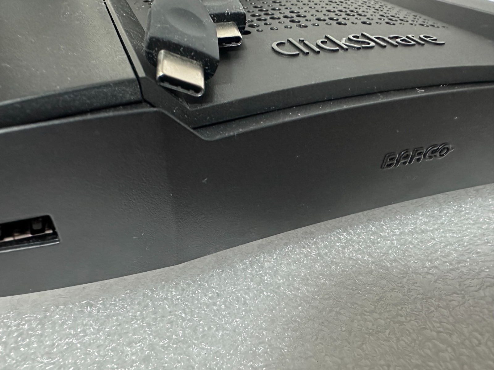 Barco ClickShare C 5010S R9861522US Wireless Presenter and Collaboration System