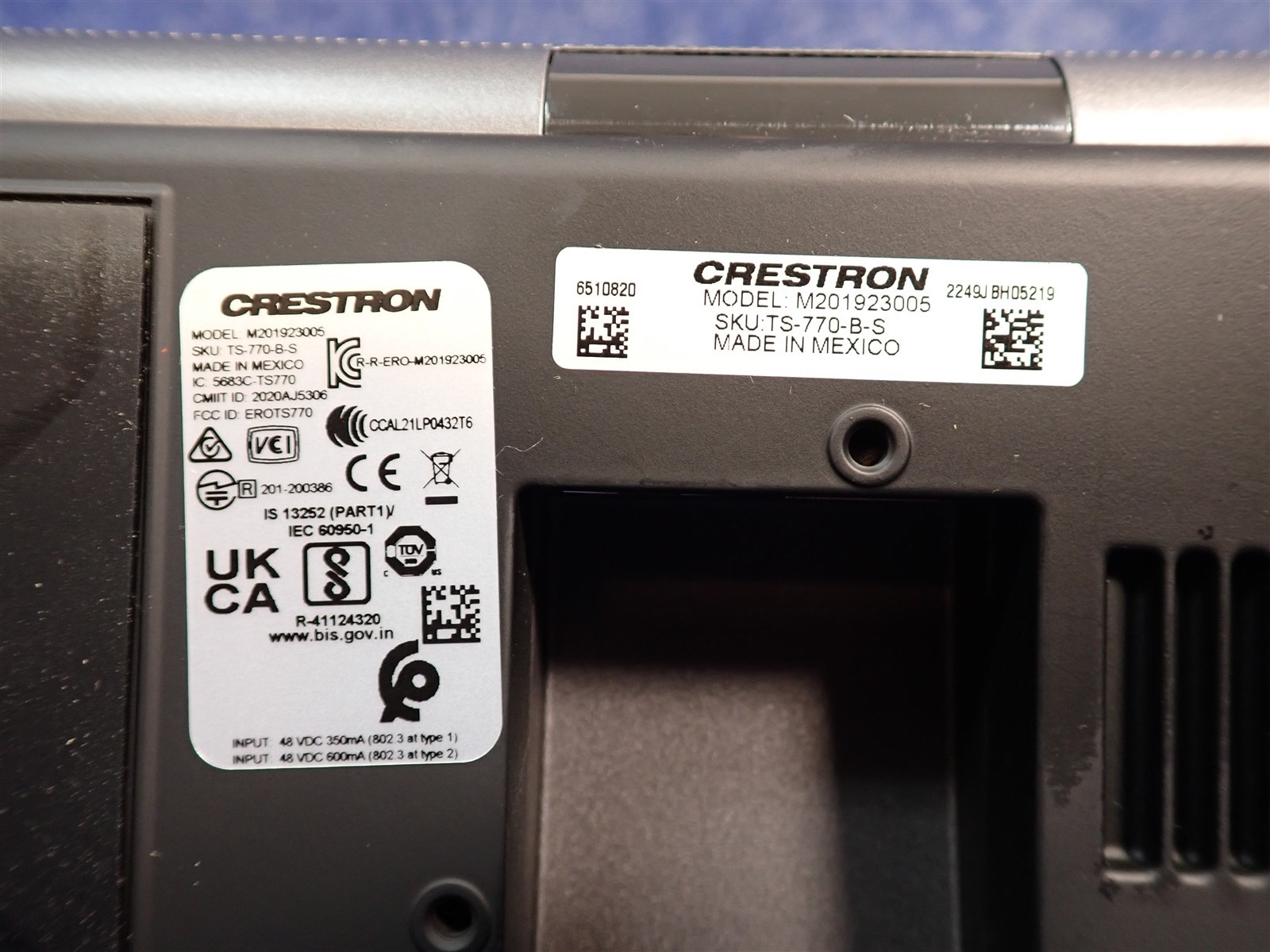 Crestron TS-770-B-S 7 in. Tabletop Touch Screen, Black Smooth (E7)