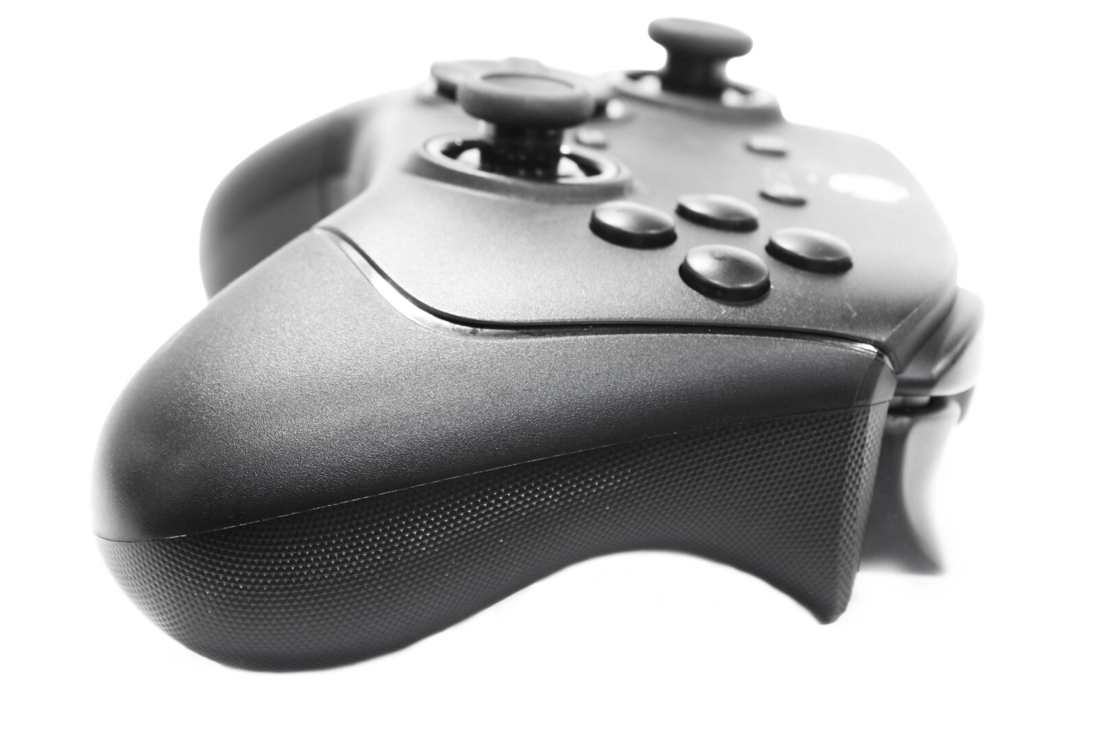 Razer Wolverine V3 Tournament Edition Wired Gaming Controller for Xbox & PC 🐍