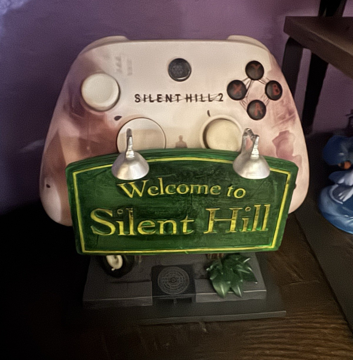 Silent Hill 2 “Welcome to Silent Hill” Controller Display Stand, Green/Gray