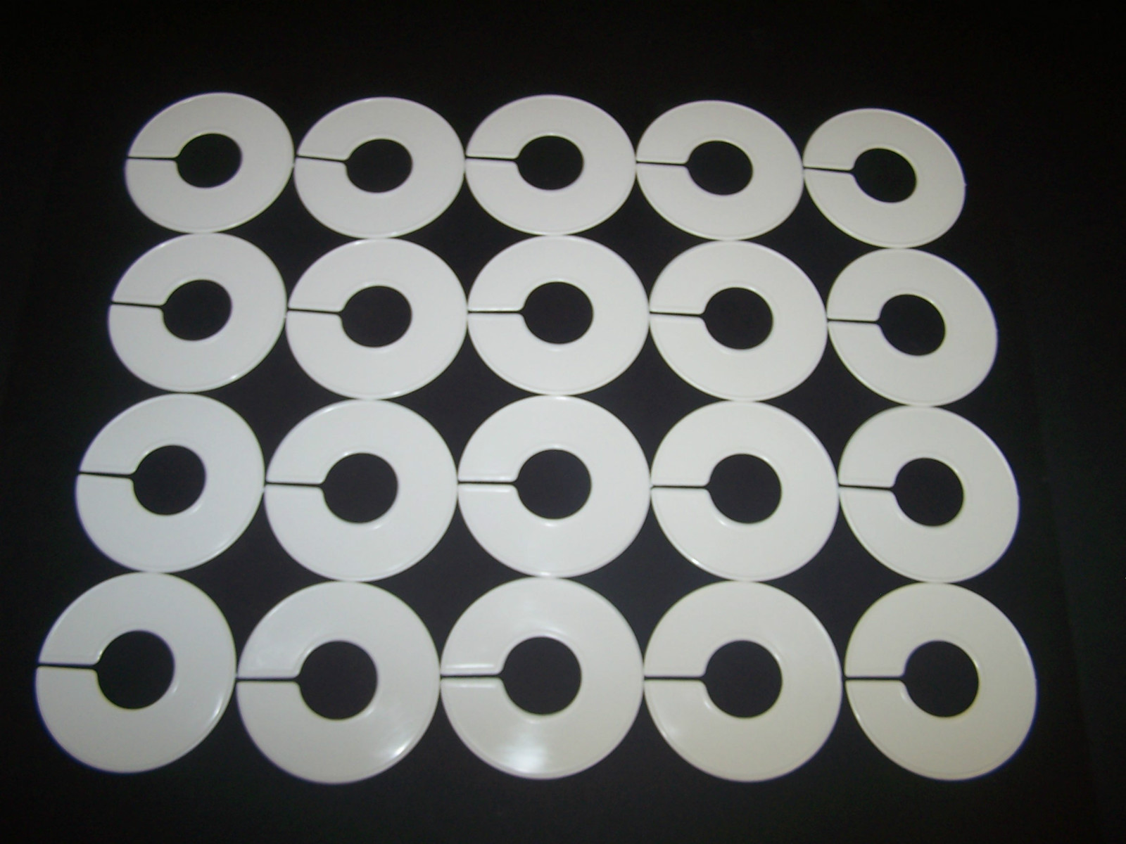 Plastic Blank clothing round ring divider white lot of 50 pieces