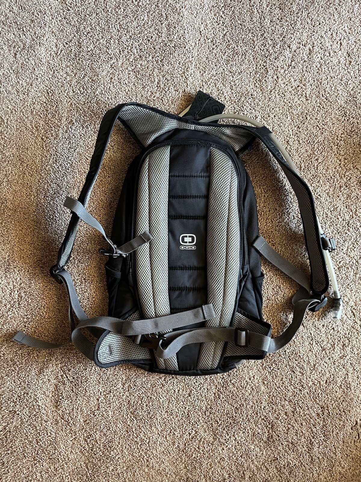 OGIO Baja 1650 Hydration Backpack 70 oz NWT- with Logo