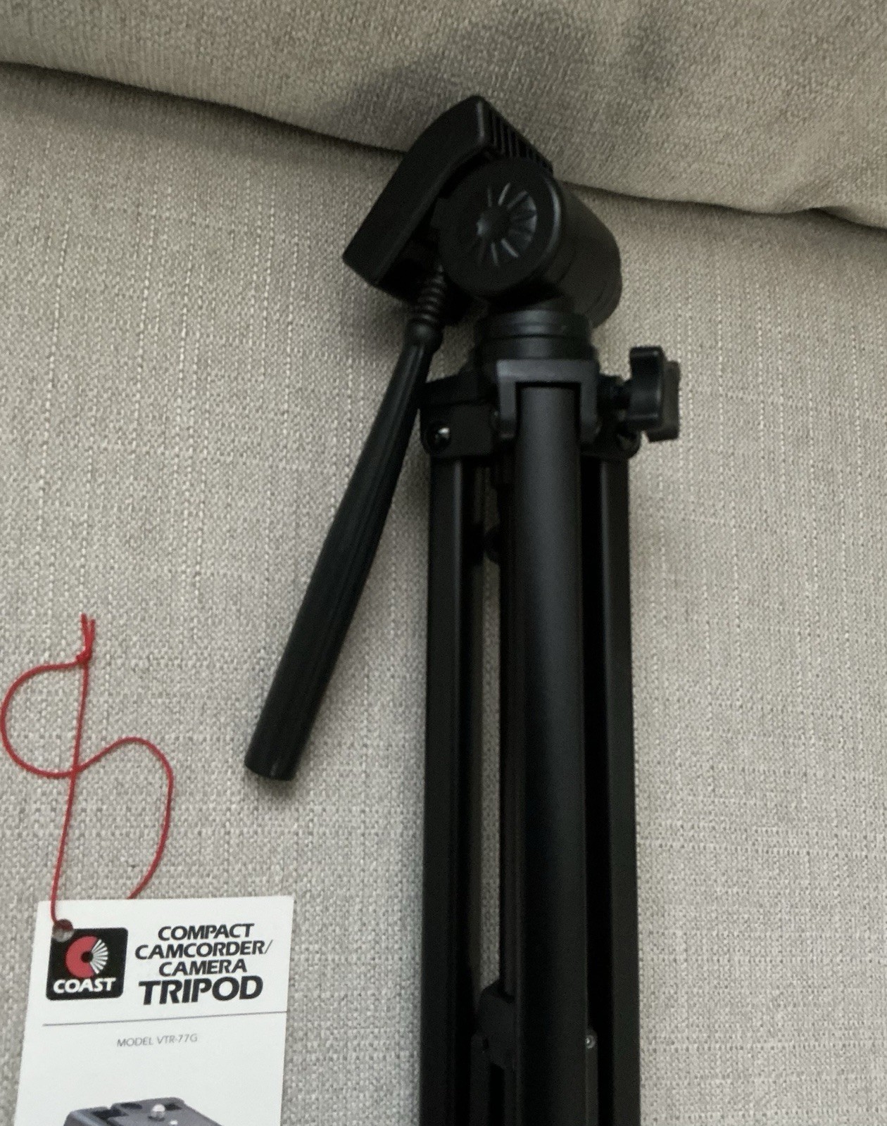 NEW! Coast Compact Camcorder/Camera Tripod Model VTR-77G-With Box