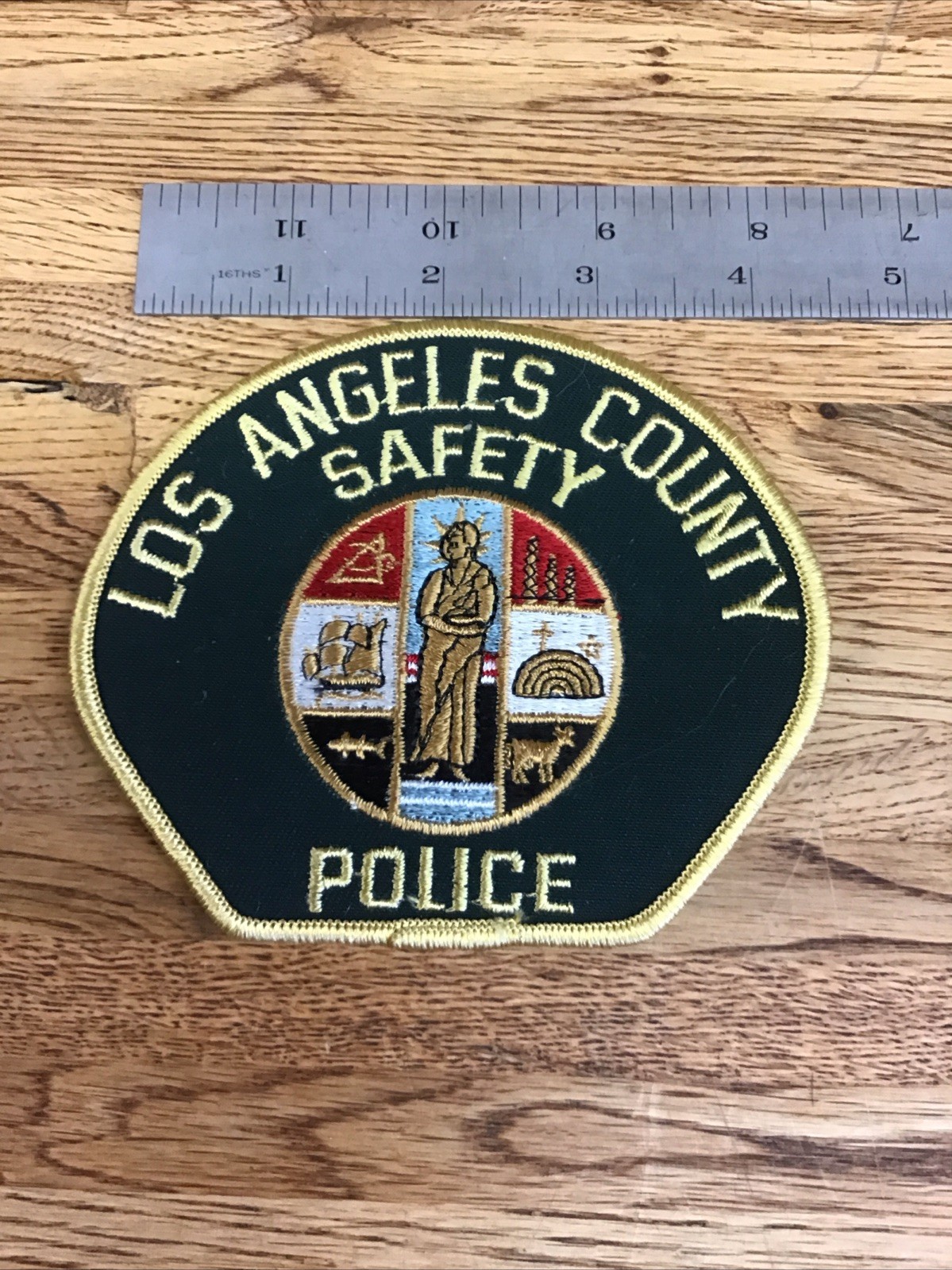 California Los Angeles County  SAFETY POLICE - Patch - LL4.44