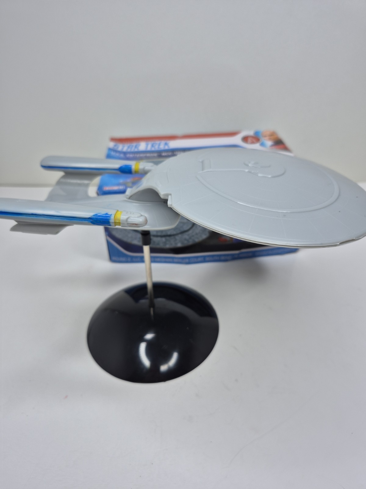 AMT Star Trek USS Enterprise-D 1:2500 Plastic Model Kit Snap 1126 Rebuilt