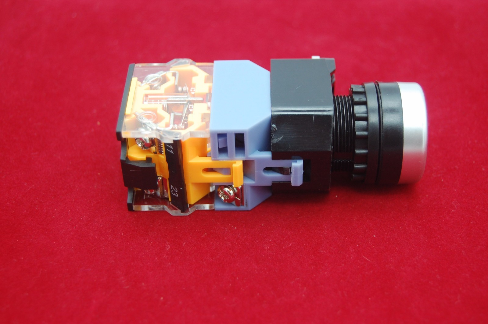 1PC 22MM Green Maintained Latching LED Illuminated push button Plastic 110V