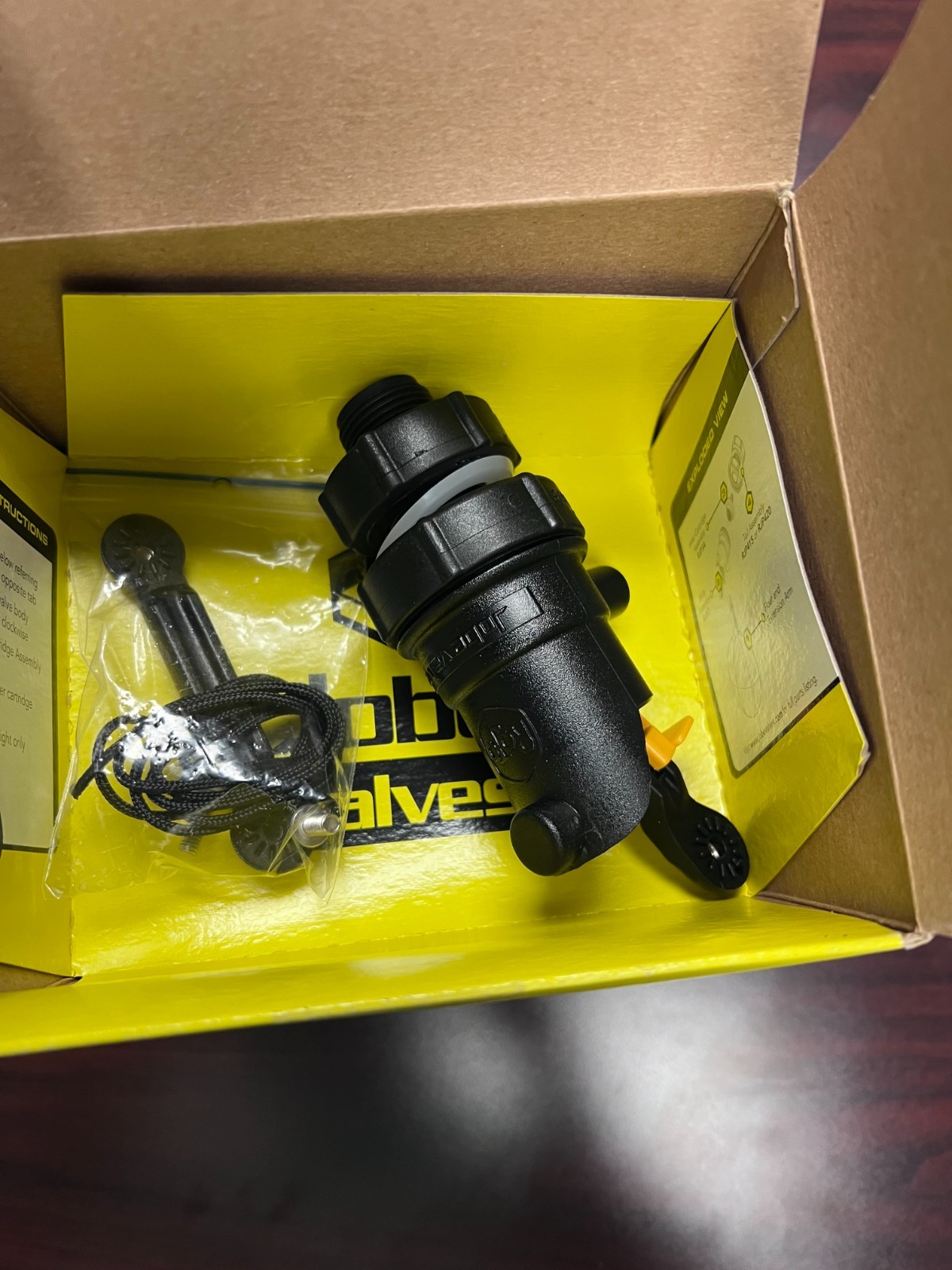 Jobe Rojo Float Valve, 3/4", Black/Yellow