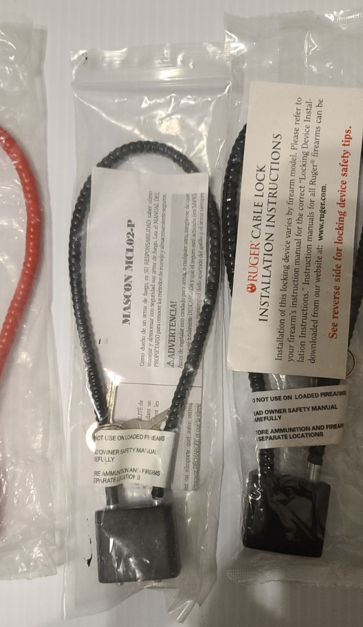 Five Gun locks with keys