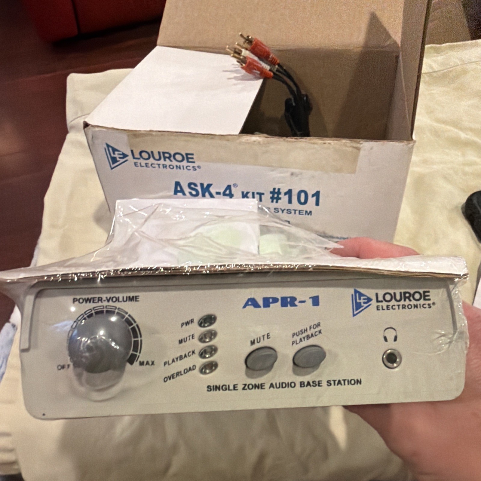 Louroe Electronics APR-1 Base Station - Usato, Senza Accessori