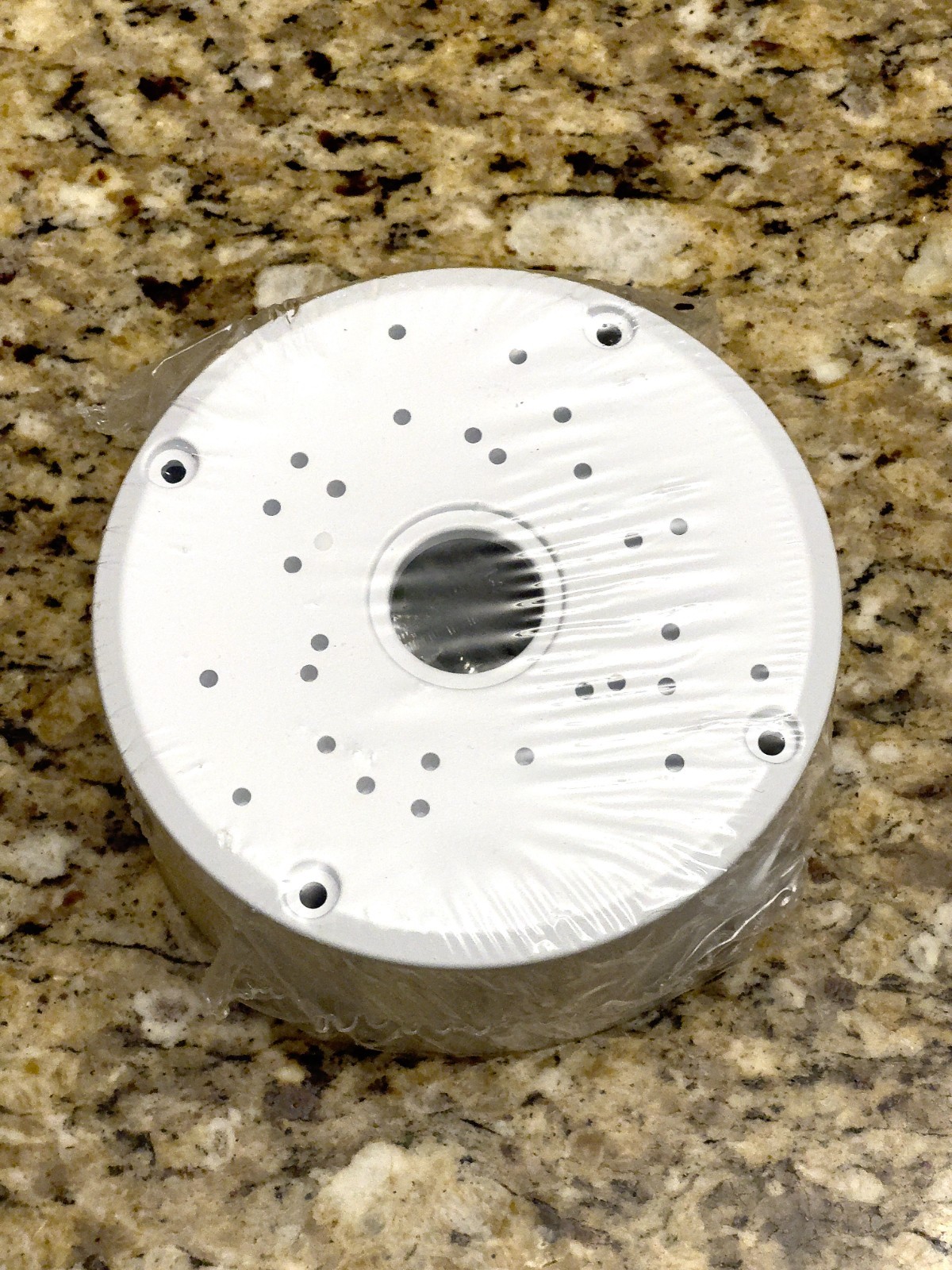 Universal CCTV Plastic Junction Box Mounting Base for Security Camera, White