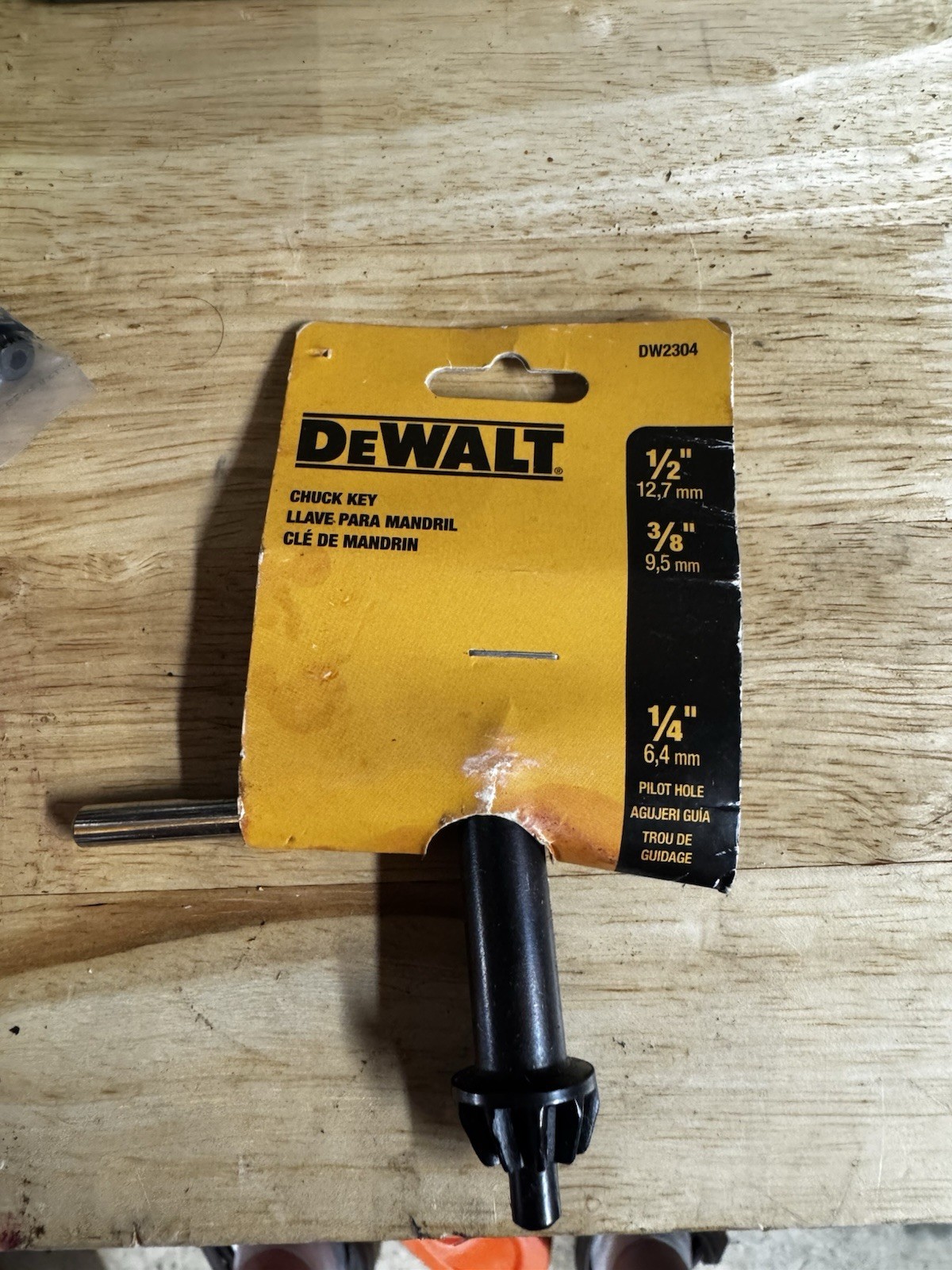 DeWalt DW2304 1/2-Inch Chuck Key with 1/4-Inch Pilot - DW2304