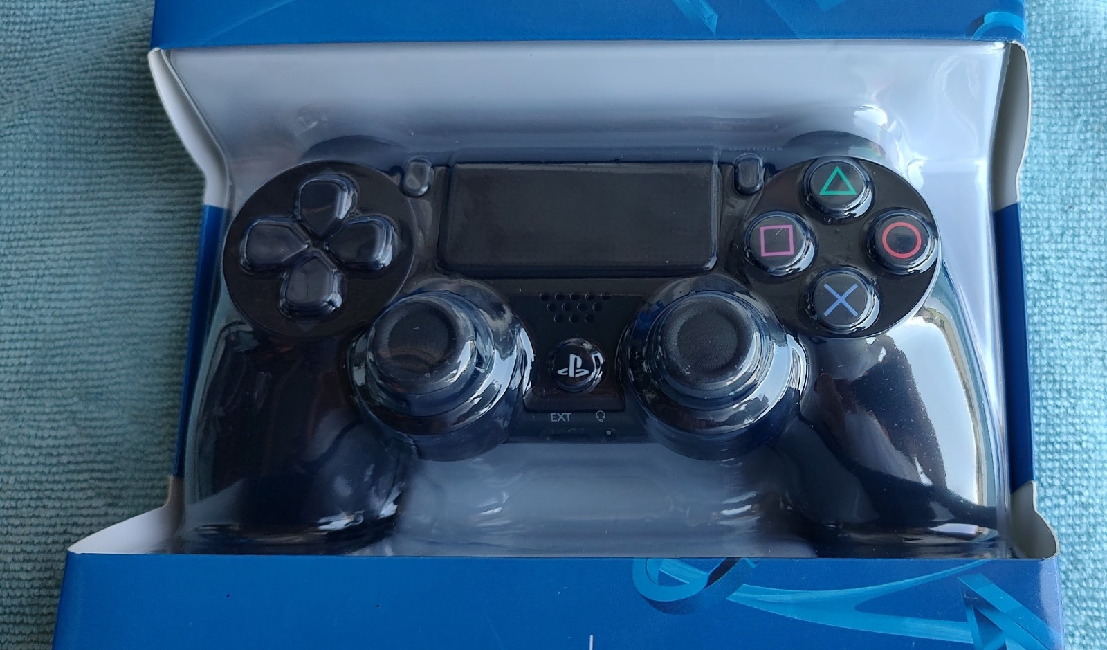 New in Box PS4 DualShock 4 Wireless Controller Black