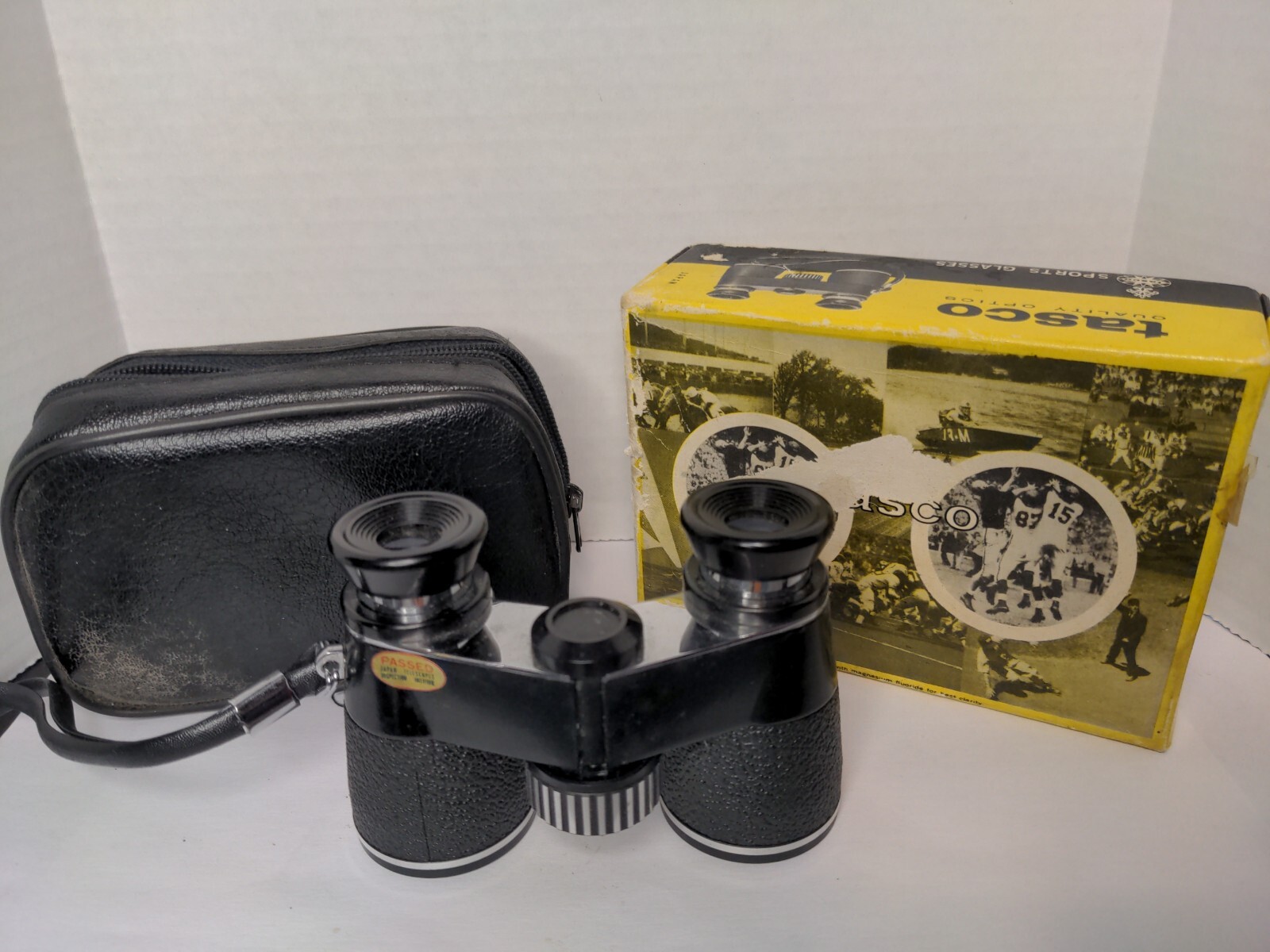 VINTAGE TASCO SPORTS BINOCULARS 4x30 MODEL 570 MASCOT