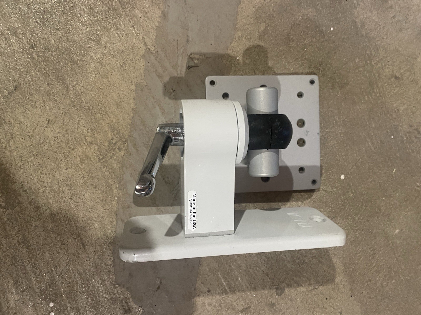 ICW Mounts For Flat Pannels&TVS