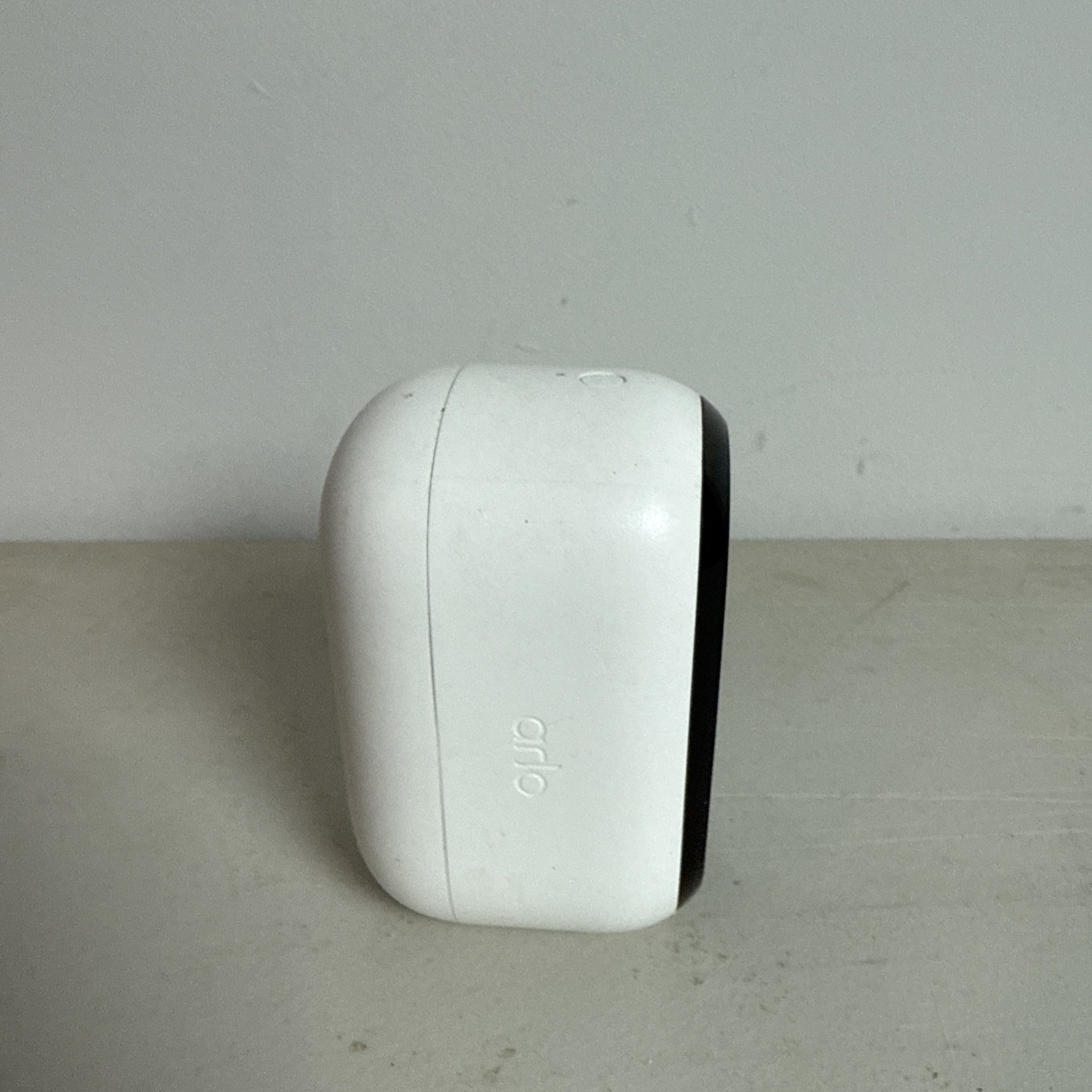Arlo Essential Outdoor 2nd Gen Add-On 2K Wireless Security Camera White