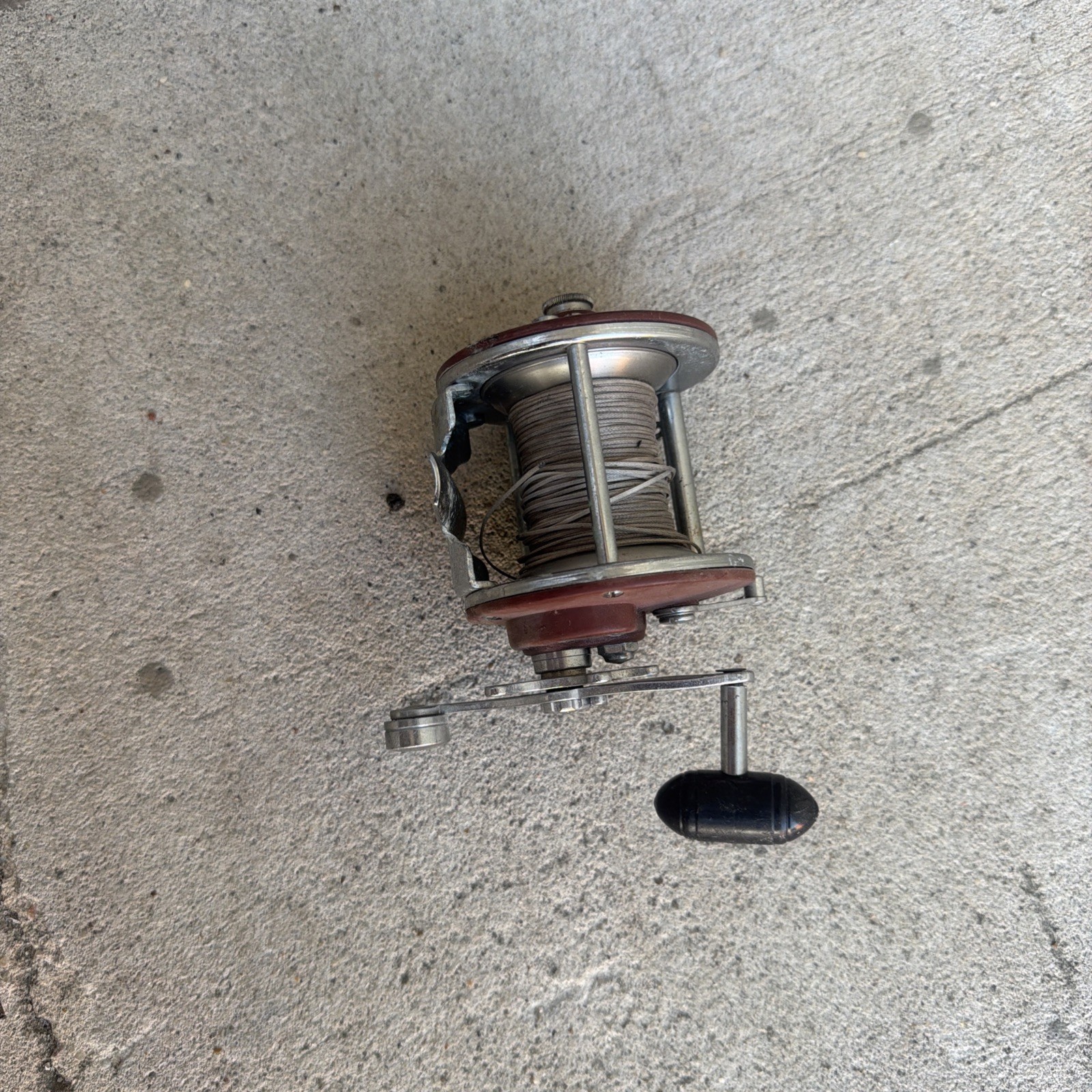 Vintage Penn Peer No 209 Saltwater Fishing Reel Orange Handle W/ Brackets - 1960