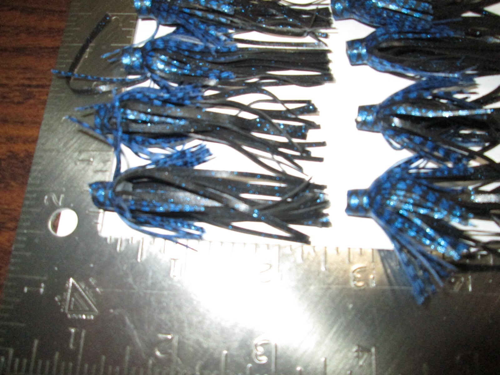 25 - QUICK CHANGE SILICONE RUBBER SKIRTS - 2 1/2" LONG - BLACK AND BLUE*,,