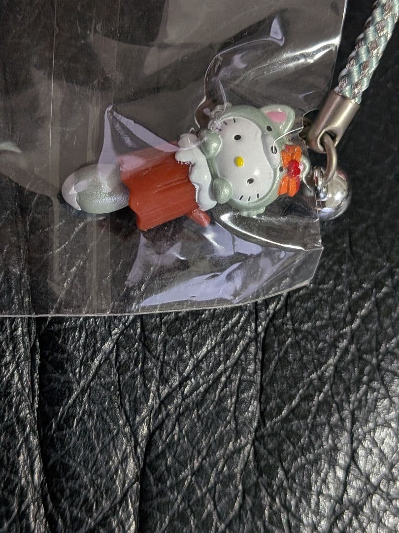 Hello Kitty Fox Hokkaido Strap 2007 Used