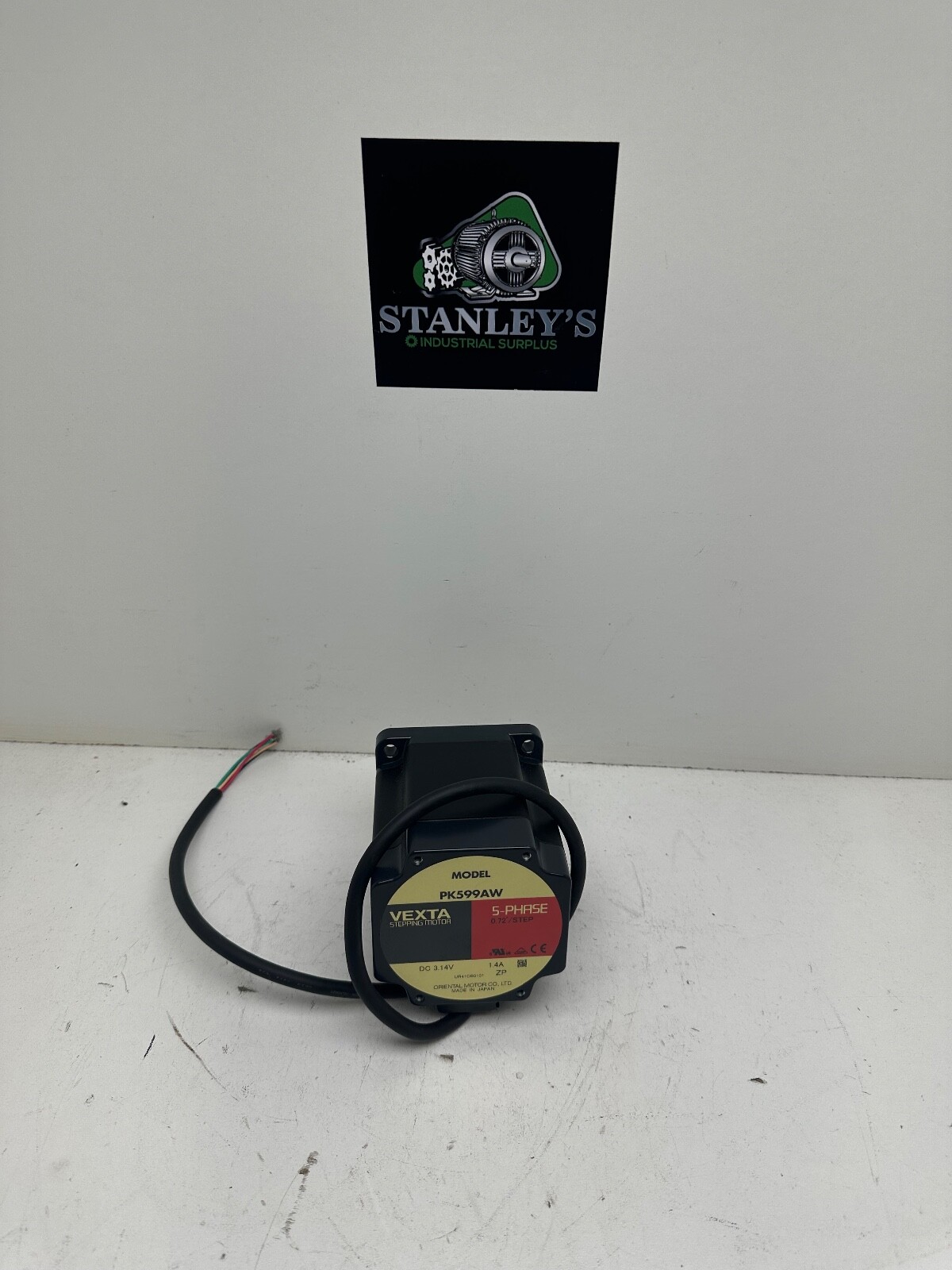 Vexta PK599AW Stepper Motor 3.14VDC 5-Phase .72/Step New