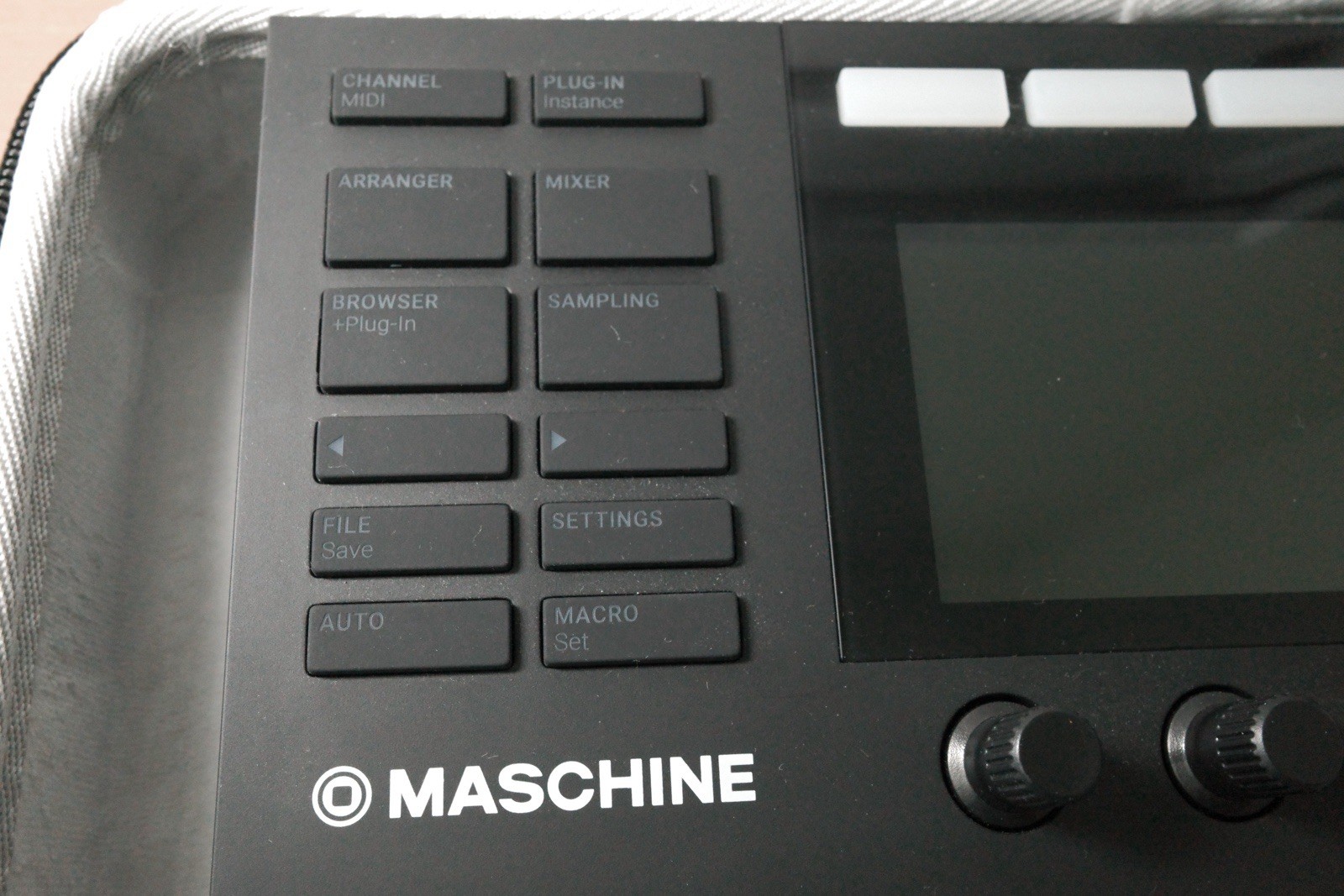 Native Instruments Maschine MK3 with Case