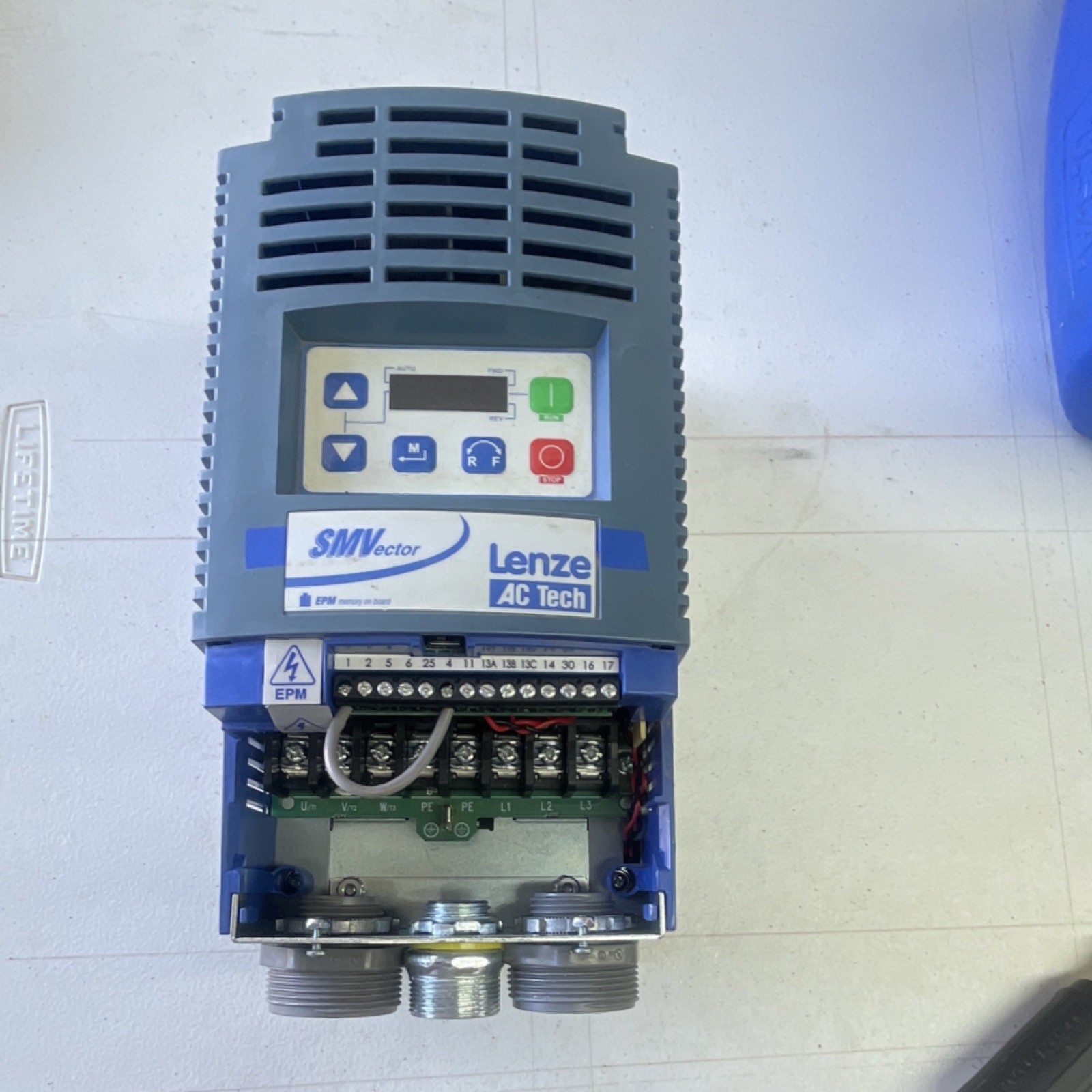 Lenze Americas AC Tech SMVector ESV751N04TXBXX1B VFD 3-Ph 240V 10HP NEMA 1